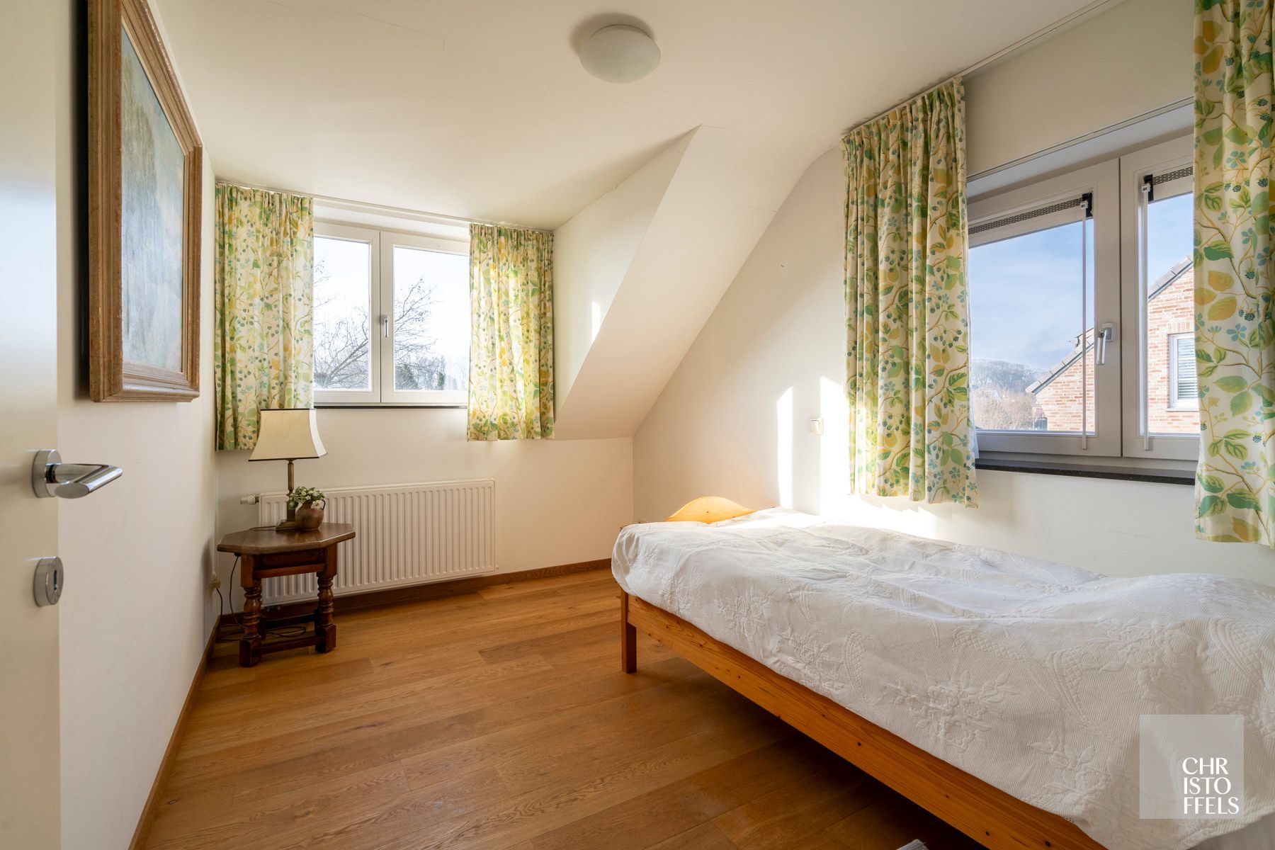 Villa (336m²) met 3 slaapkamers en een zwemvijver op een perceel van 1.219m²!  foto 17