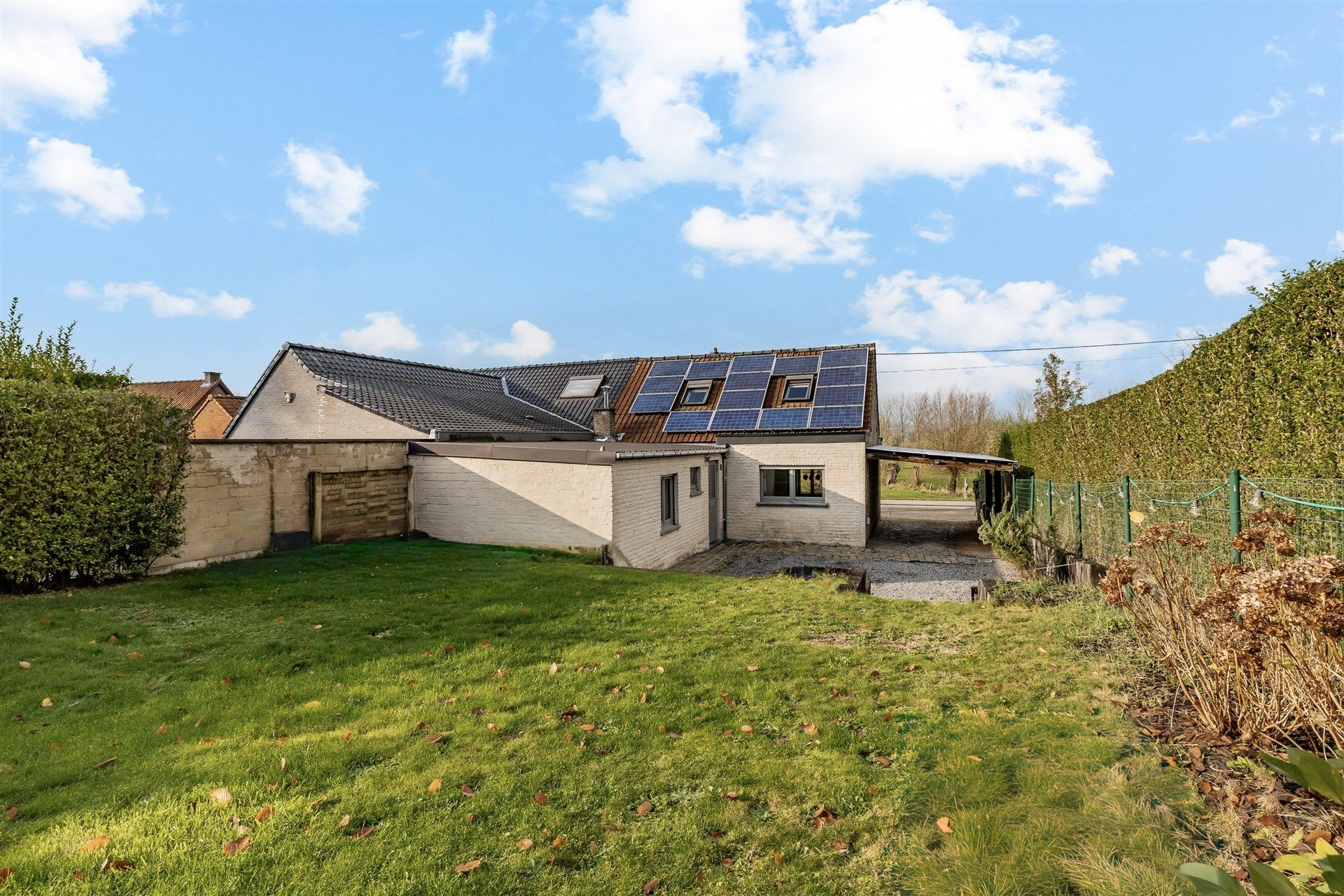 Charmante woning met 2slks en uniek verzicht foto 21