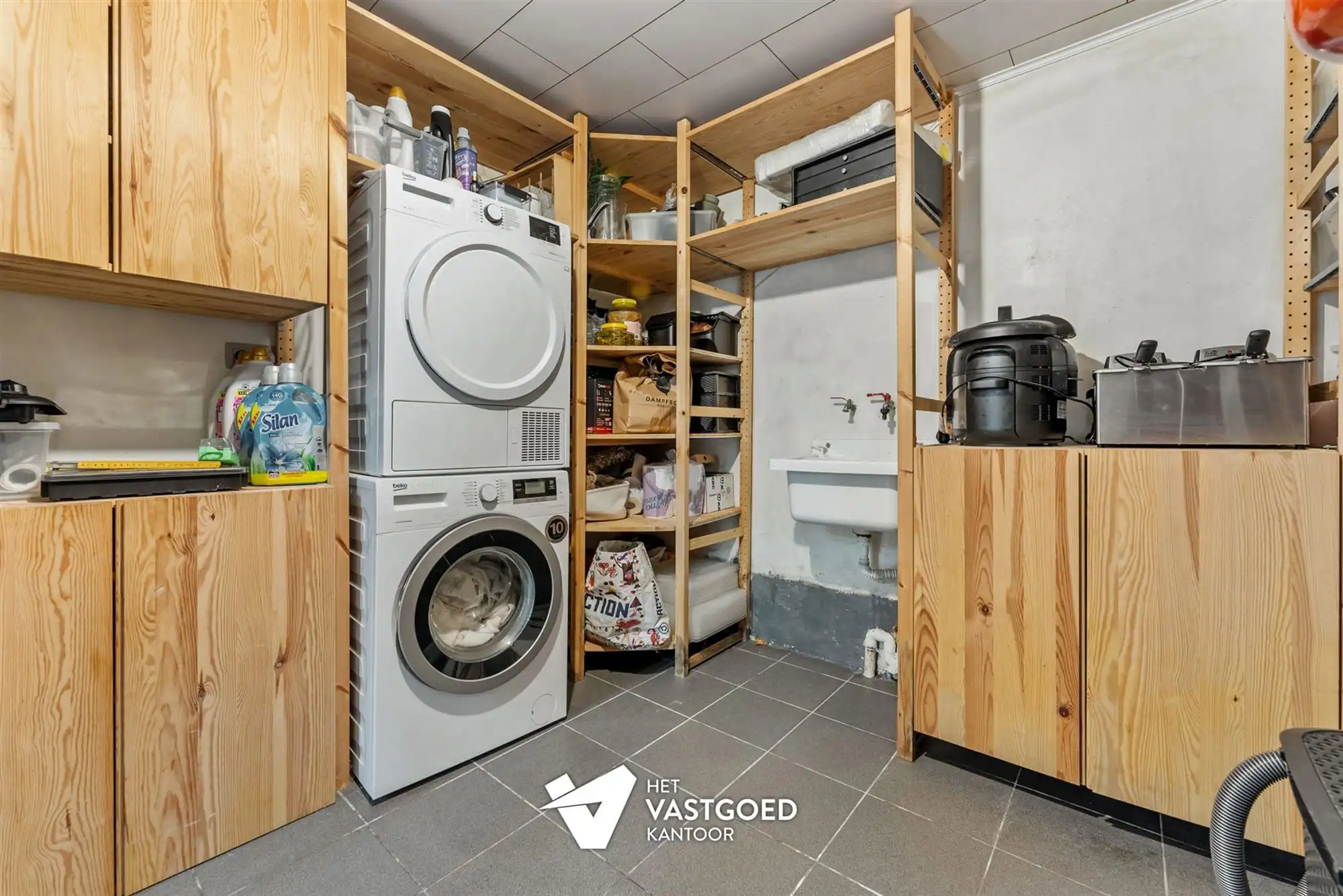 VOLLEDIG GERENOVEERDE WONING MET 4 SLAAPKAMERS, RUIME LEEFRUIMTES EN VRIJSTAANDE GARAGE OP PERCEEL VAN 6A90CA VLAKBIJ BE-MINE foto 12