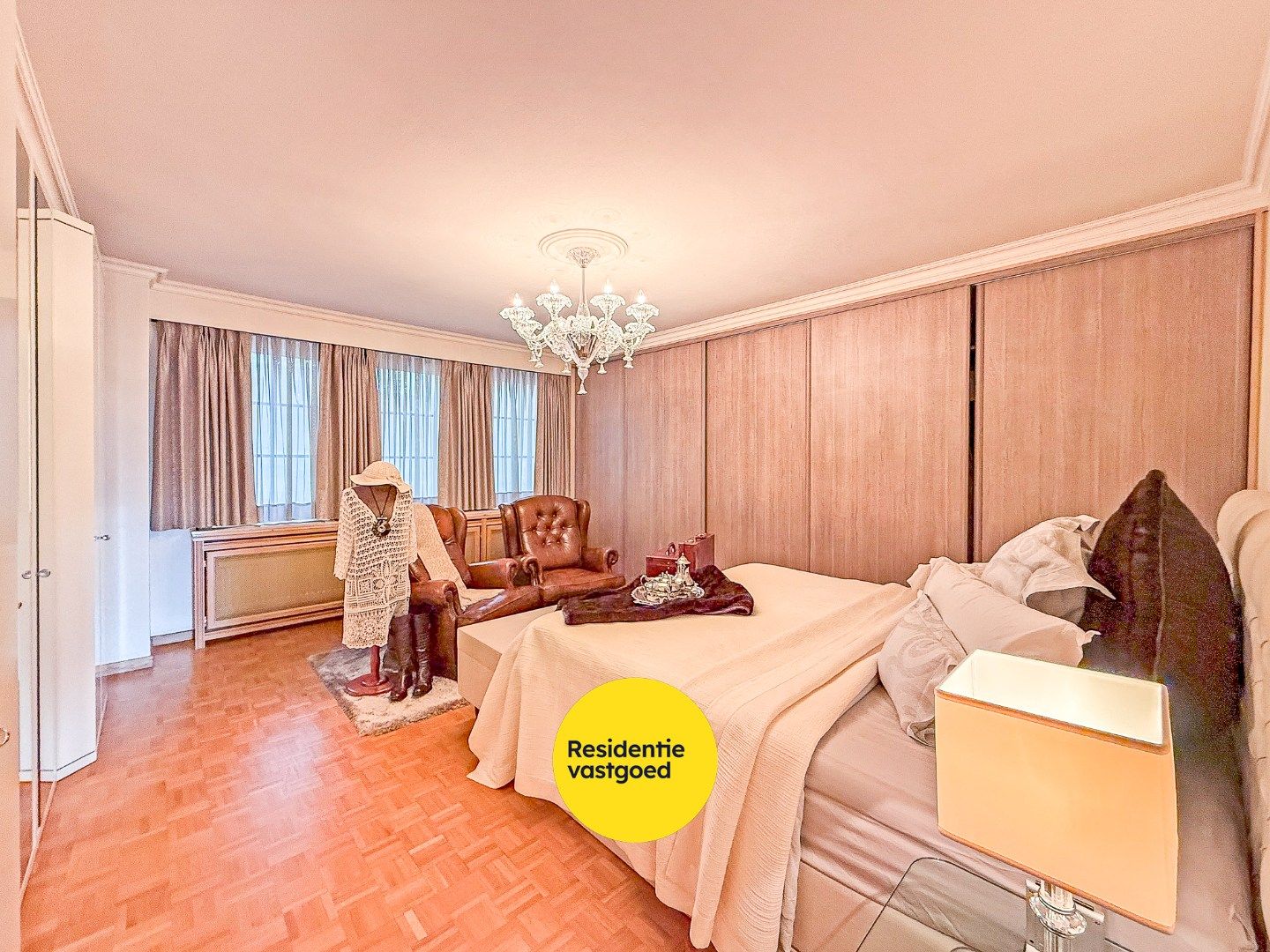 Prachtig herehuis met woonst en handelsruimte te Nieuwpoort-Stad op een zeer commerciële ligging in de Marktstraat op 400 m².  foto 13