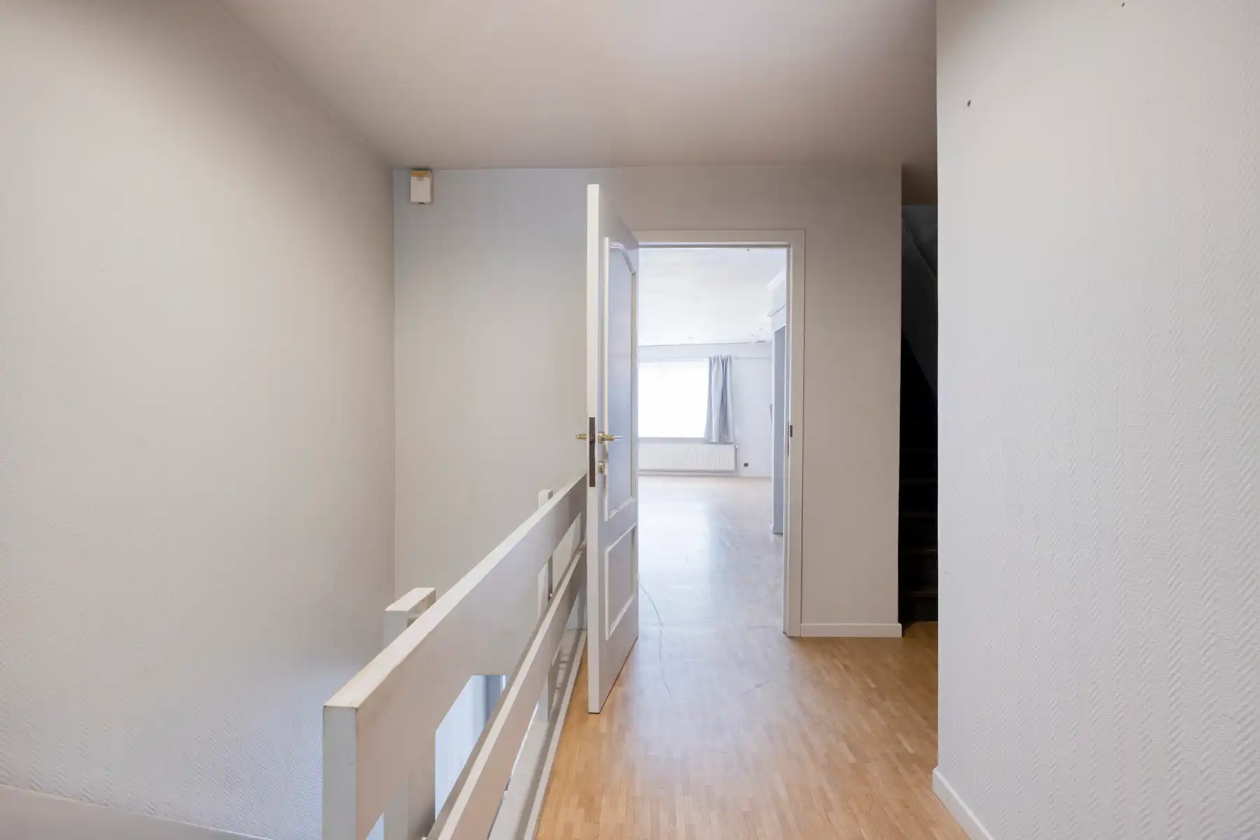 Commercieel gelijkvloers met woonst foto 11