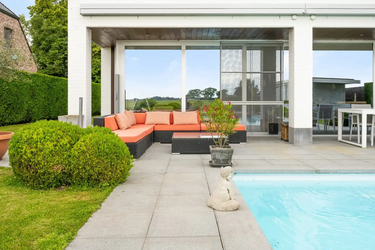 Exclusieve villa met zwembad en adembenemende polderzichten foto 36