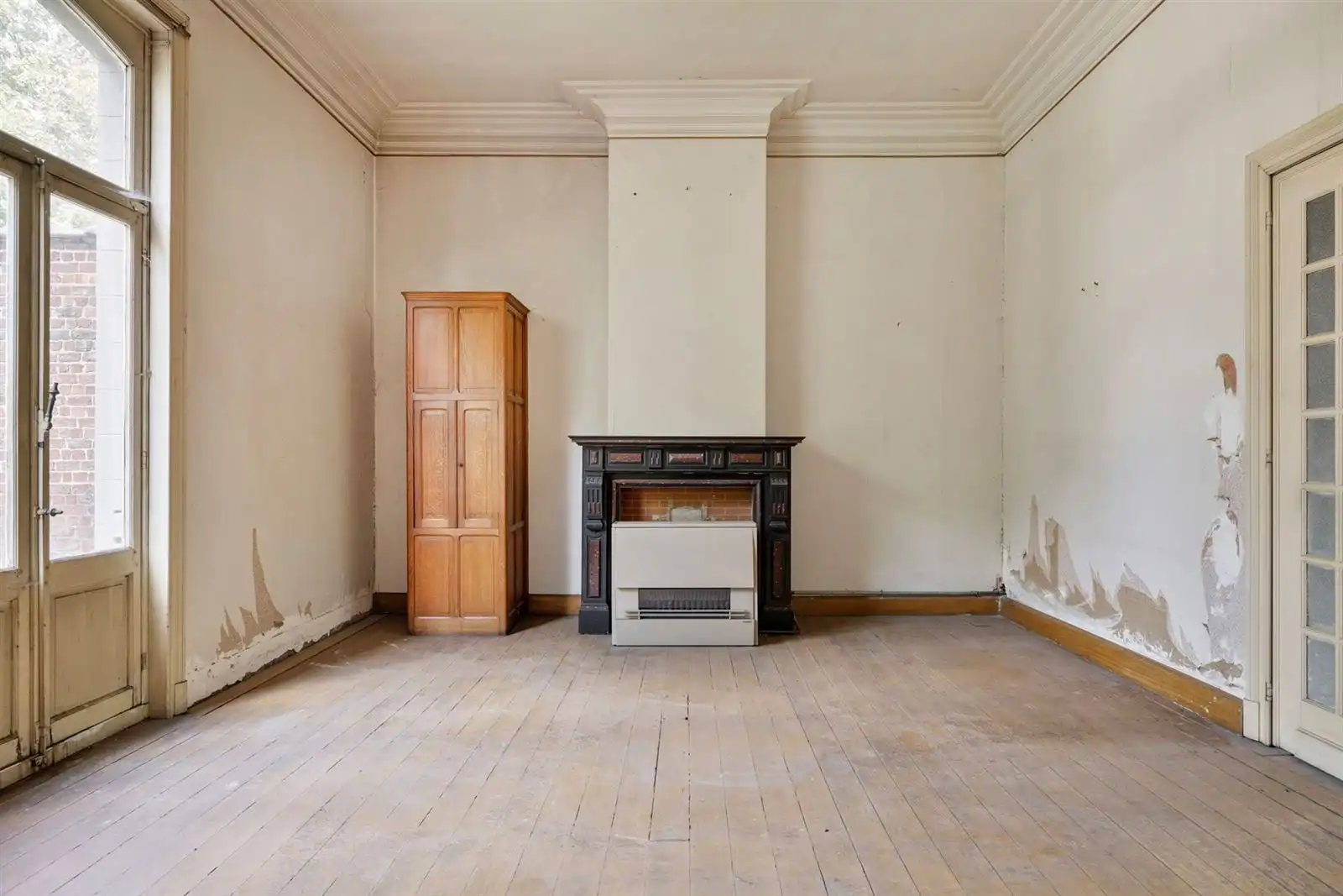 Ruime herenwoning met voormalige dokterspraktijk foto 16
