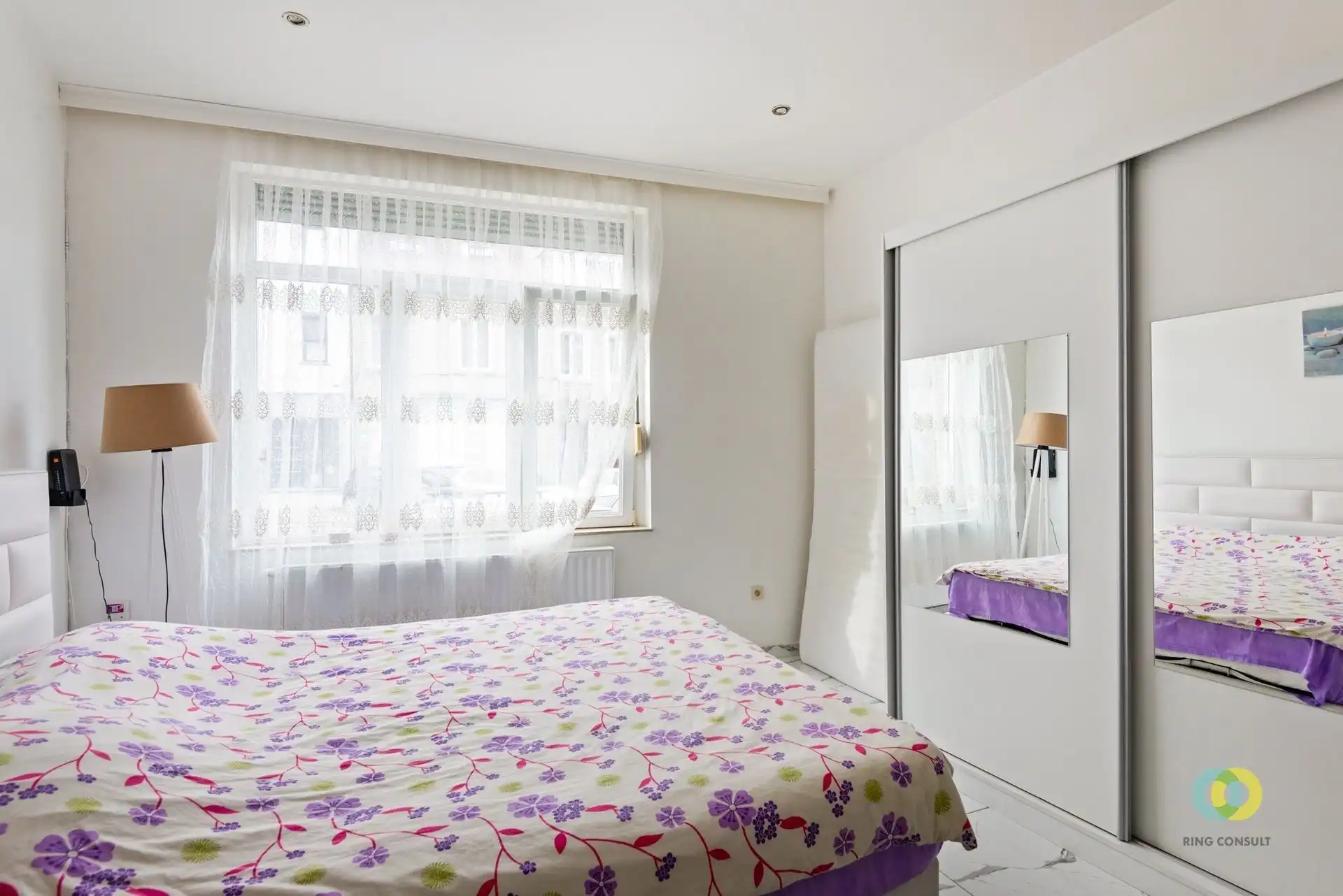 Instapklaar gelijkvloersappartement met tuin foto 6