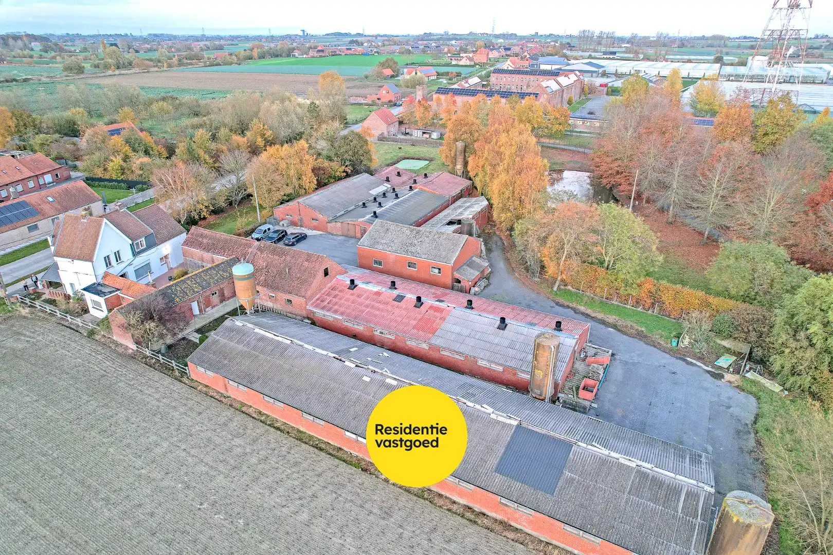 Te renoveren boerderij op een perceel van 7.066m² met loods en diverse bijgebouwen foto 19