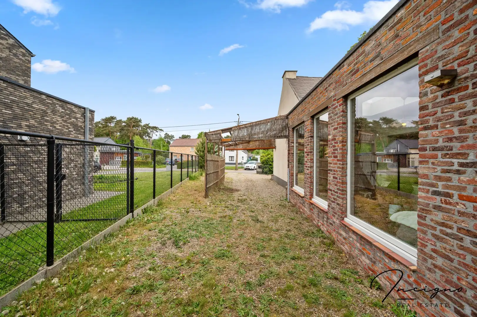 Charmante woning in een groene en rustige woonomgeving foto 17