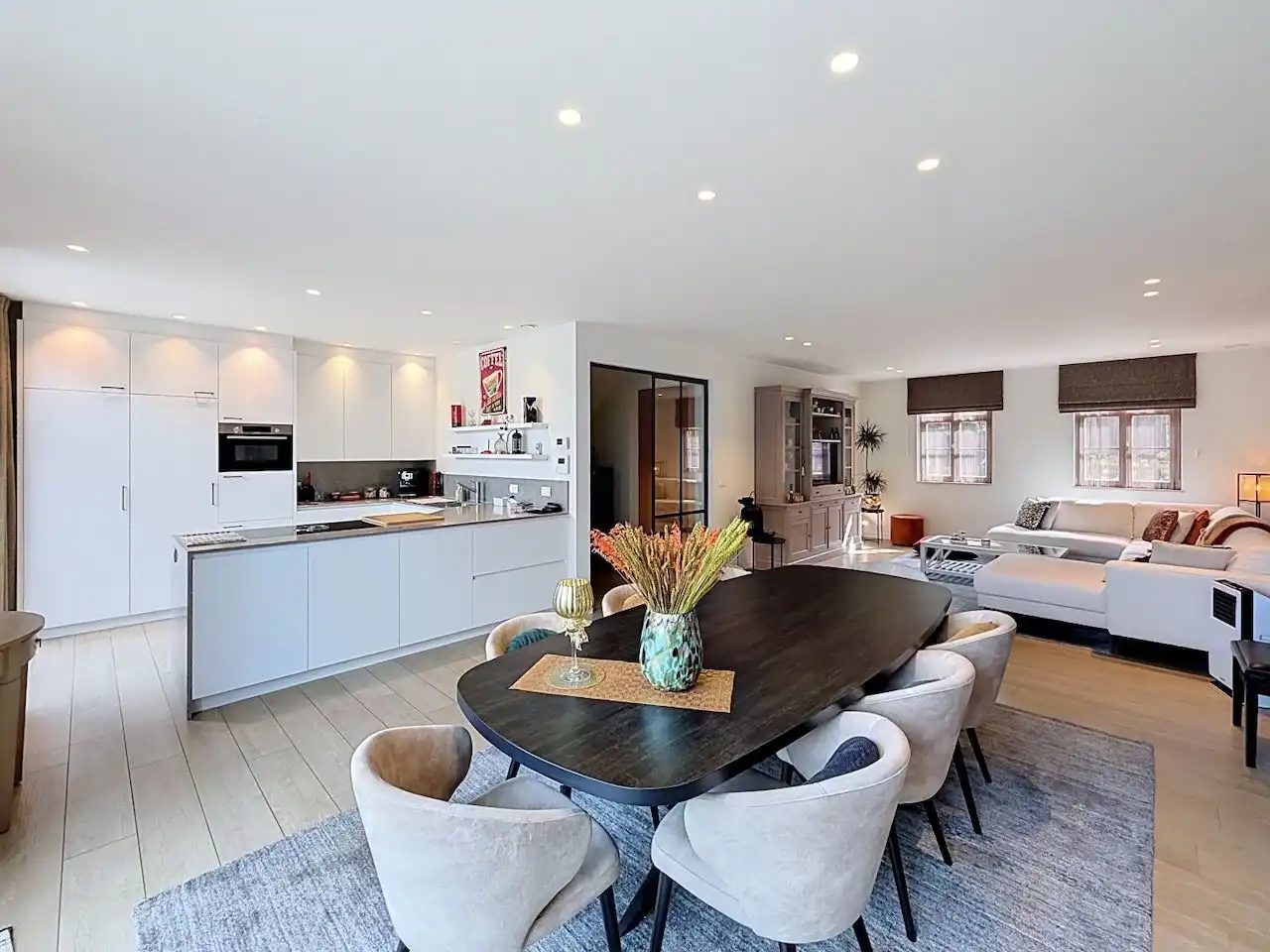 Ruime halfopen, quasi nieuwbouw woning op rustige ligging in het pittoreske Ramskapelle foto 11