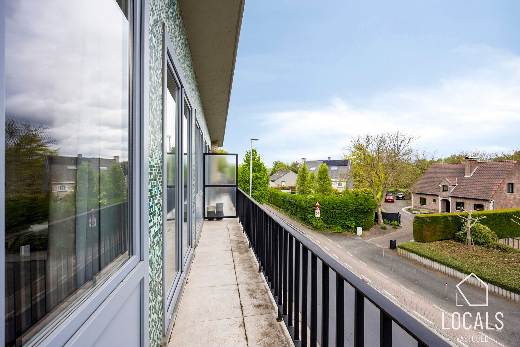 Mooi gerenoveerd 3-slaapkamerappartement te Nieuwerkerken foto 18