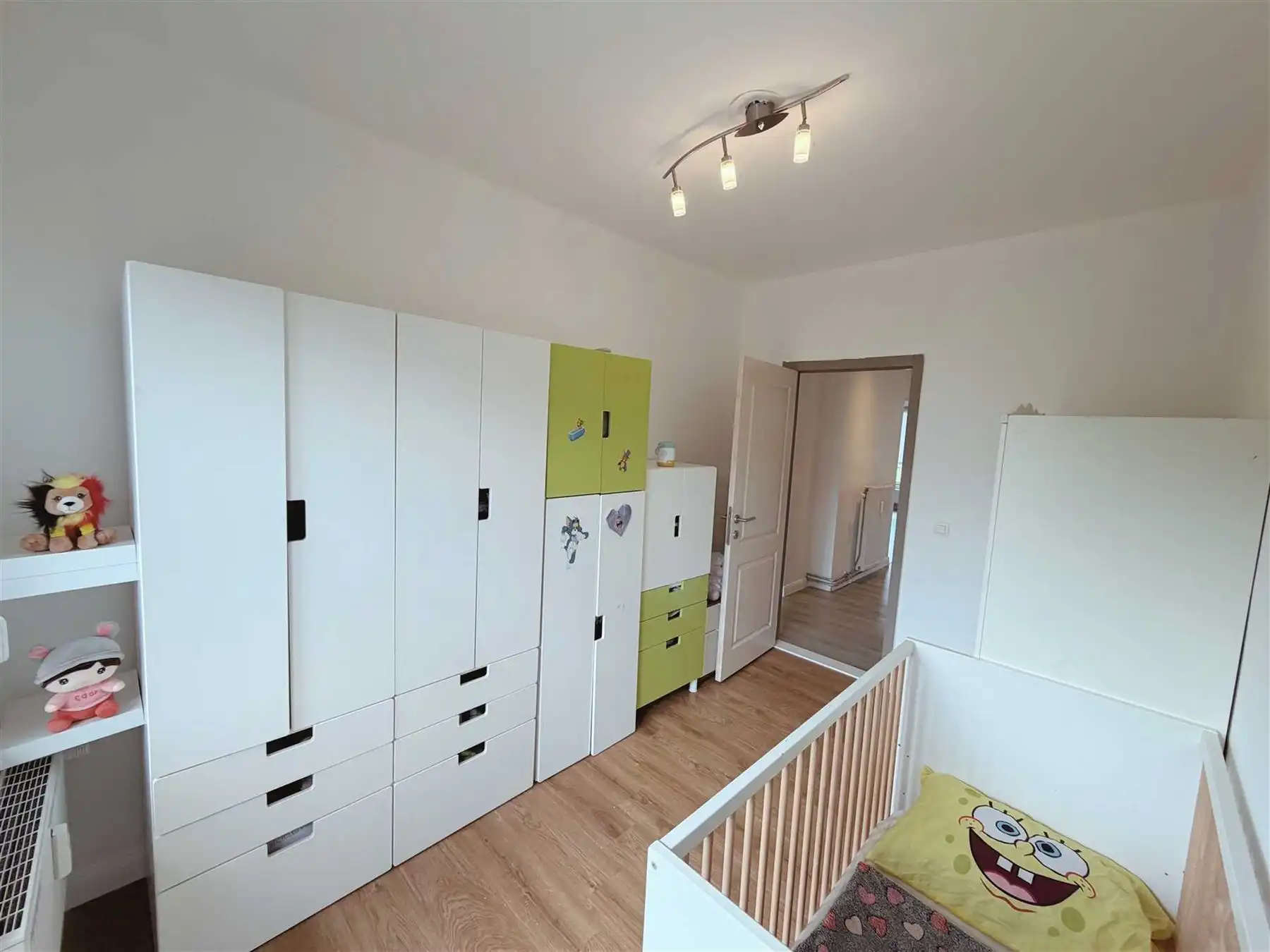 Ruim 2-slaapkamerappartement met terras en autostaanplaats foto 9