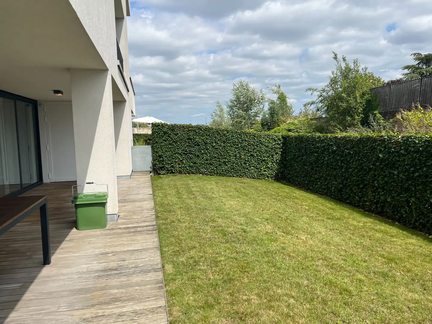 Gelijkvloers appartement met tuin, terras en ondergrondse autostaanplaats foto 9