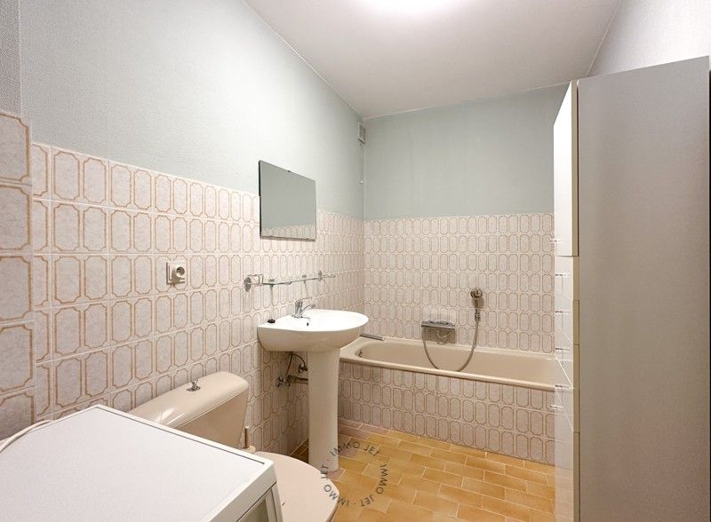 Instapklaar appartement met twee slaapkamers, terras en optionele garagebox in Sint-Niklaas foto 11