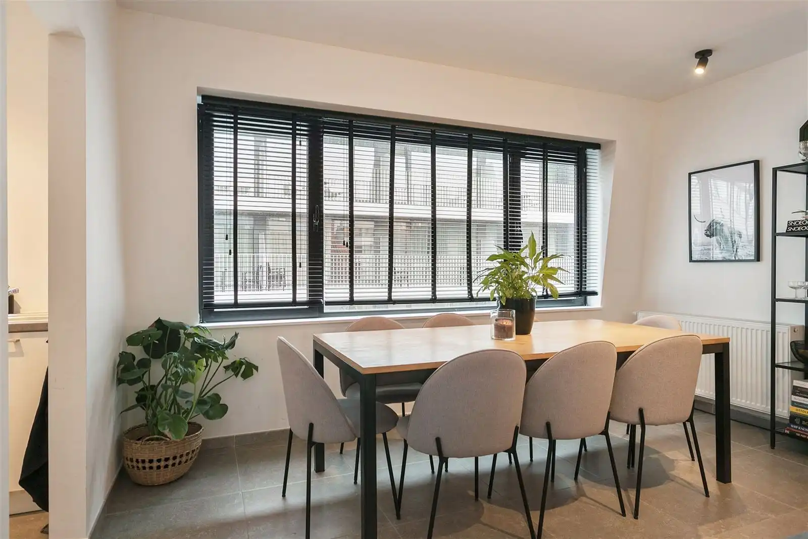 FURNISHED 1 BEDROOM CITY APARMTENT! foto 4