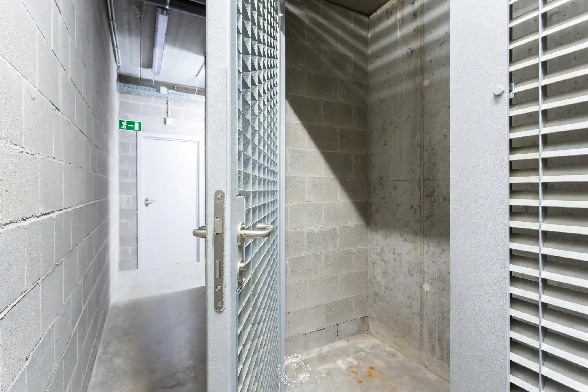 Lichtrijk hoekappartement met terras en Scheldezicht in Temse foto 19