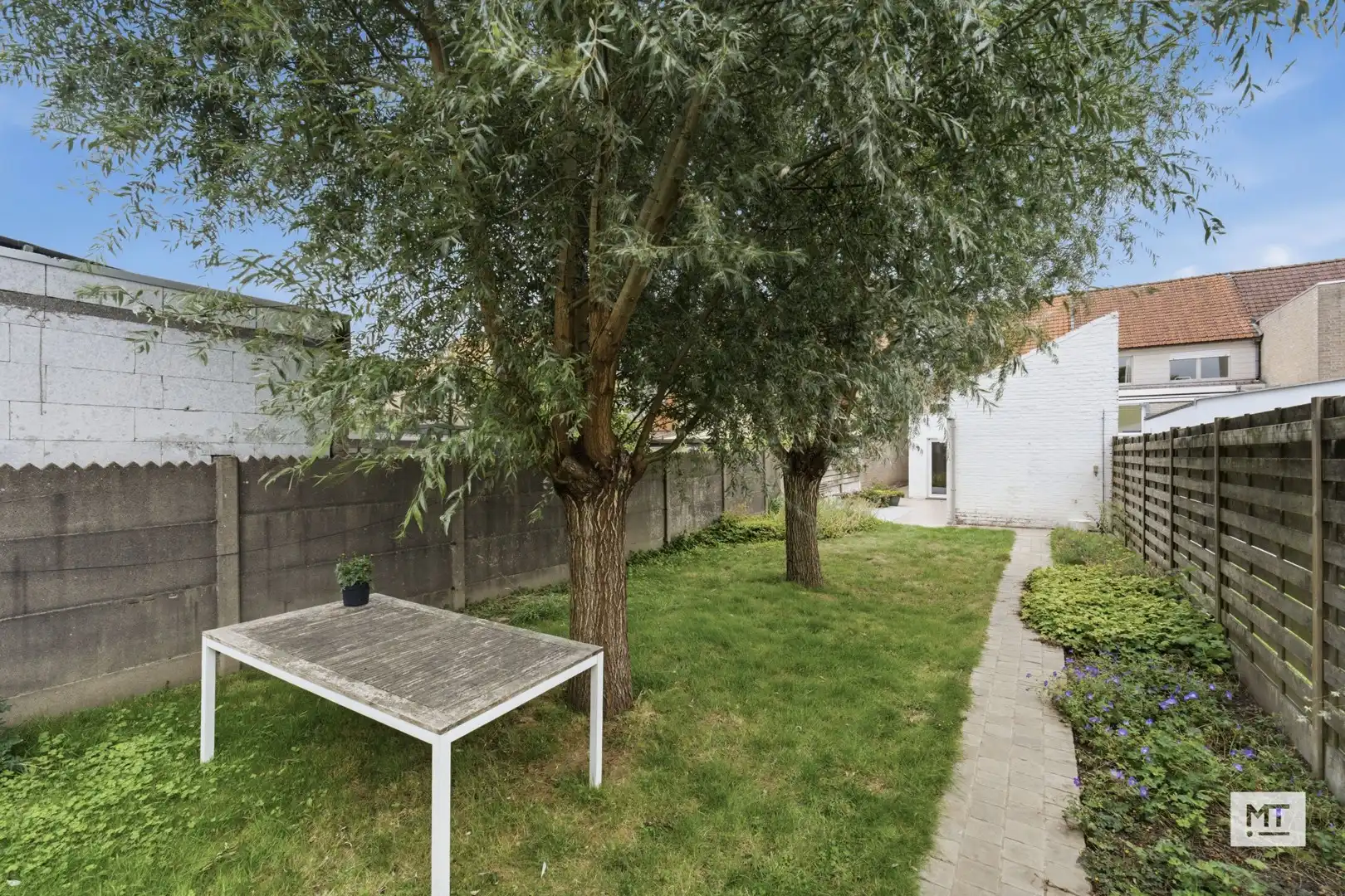 Verder af te werken woning met 3 slaapkamers, tuin, uitweg en dubbele garage in Oostnieuwkerke foto 23