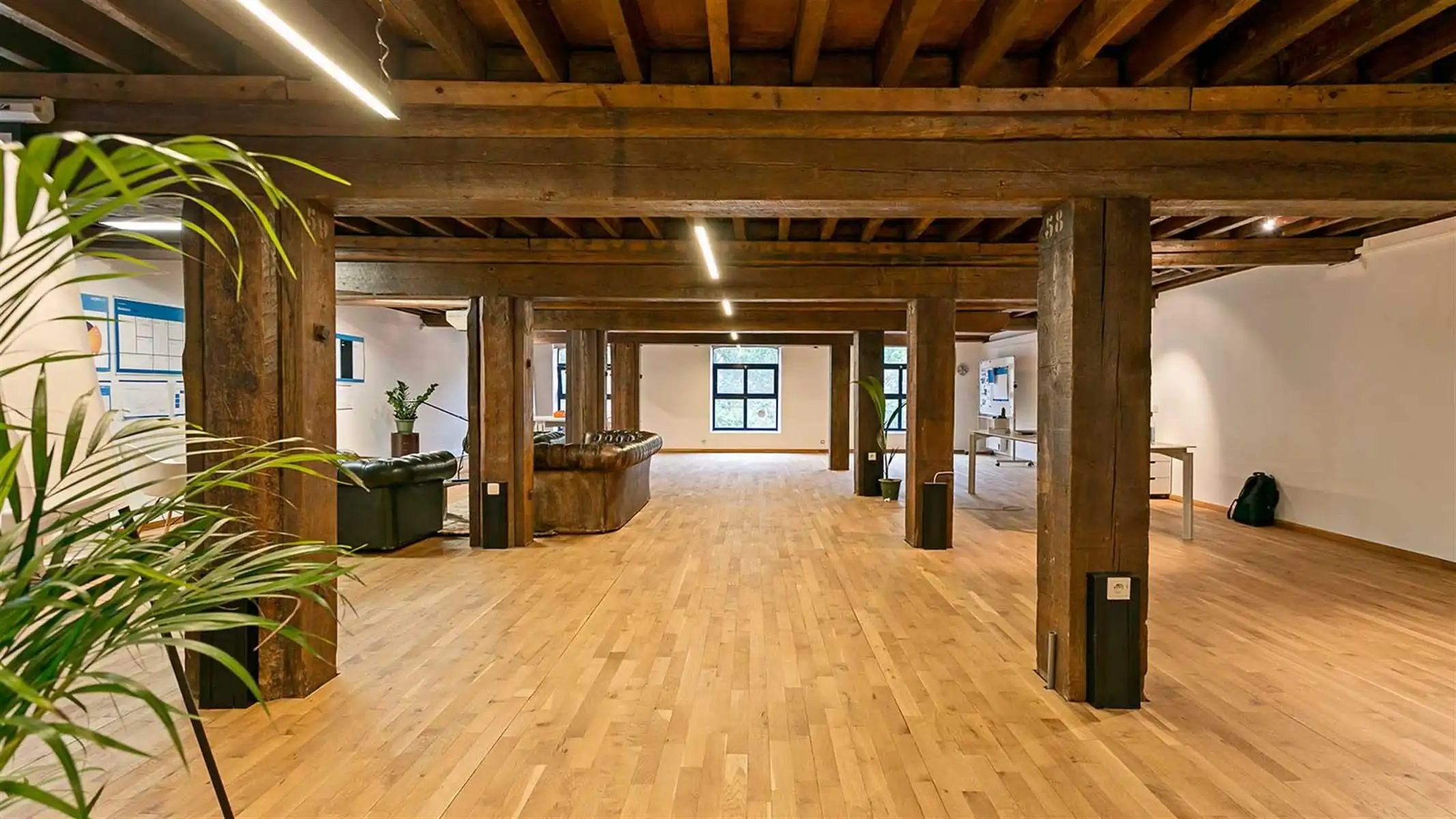 LOFTHOUSE - Kantoren te huur te Antwerpen foto 2