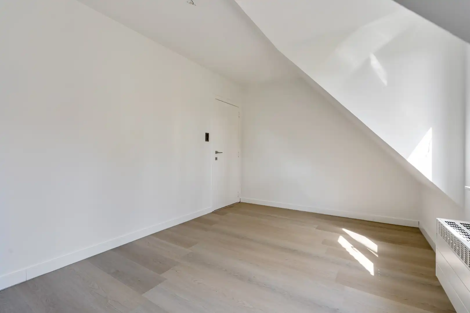 Gezellige, instapklare stadswoning in het centrum van Maaseik grenzend aan de groene wal!  foto 26