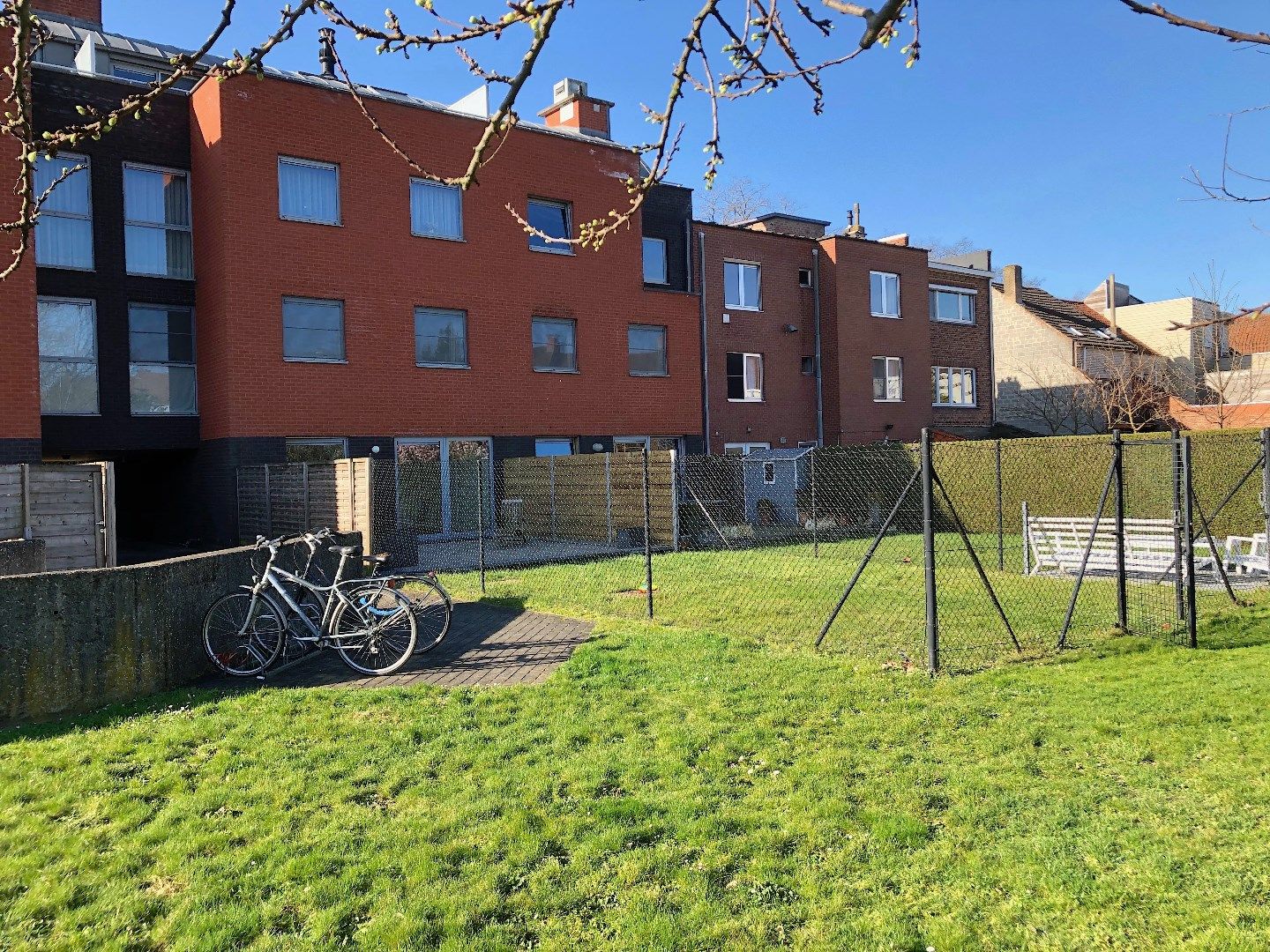 Mooi gelijkvloers appartement met tuin in rustige, groene omgeving! foto 14