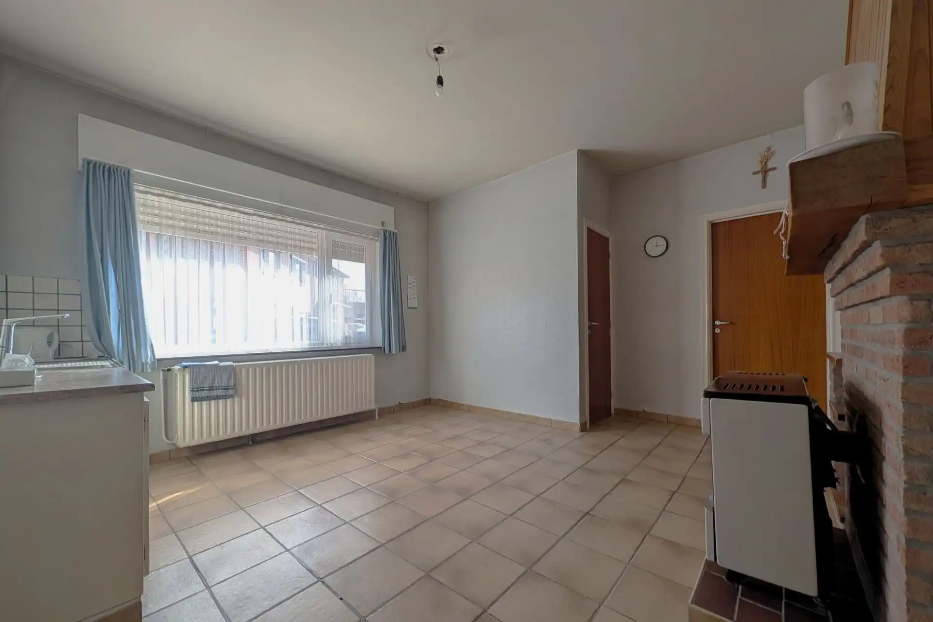 Op te frissen woning met 4 slpk. in rustige woonwijk te Rekem (Lanaken)  foto 7