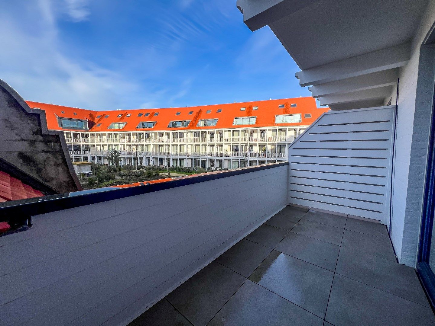 Nieuwbouwappartement met 2 slaapkamers en zonnig terras, rustig gelegen te Duinenwater. Garagebox in het gebouw foto 14