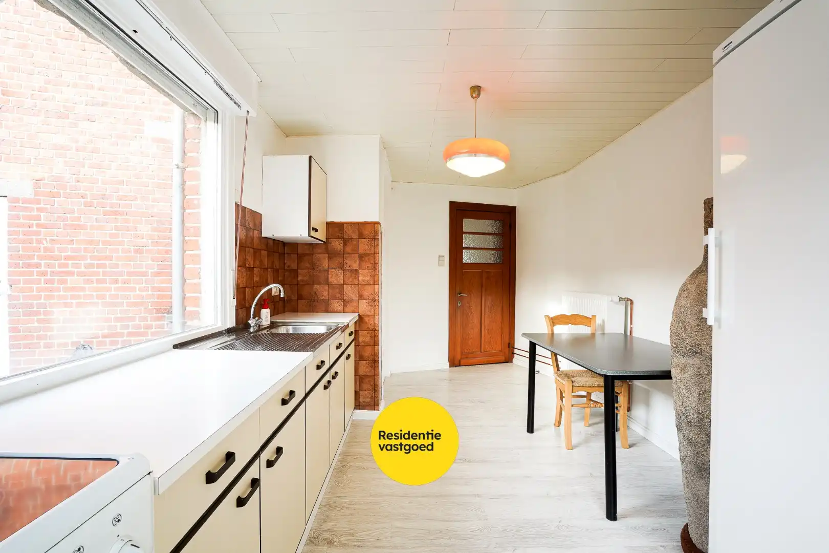 Zeer mooi onderhouden woning in het centrum van Aartrijke foto 6