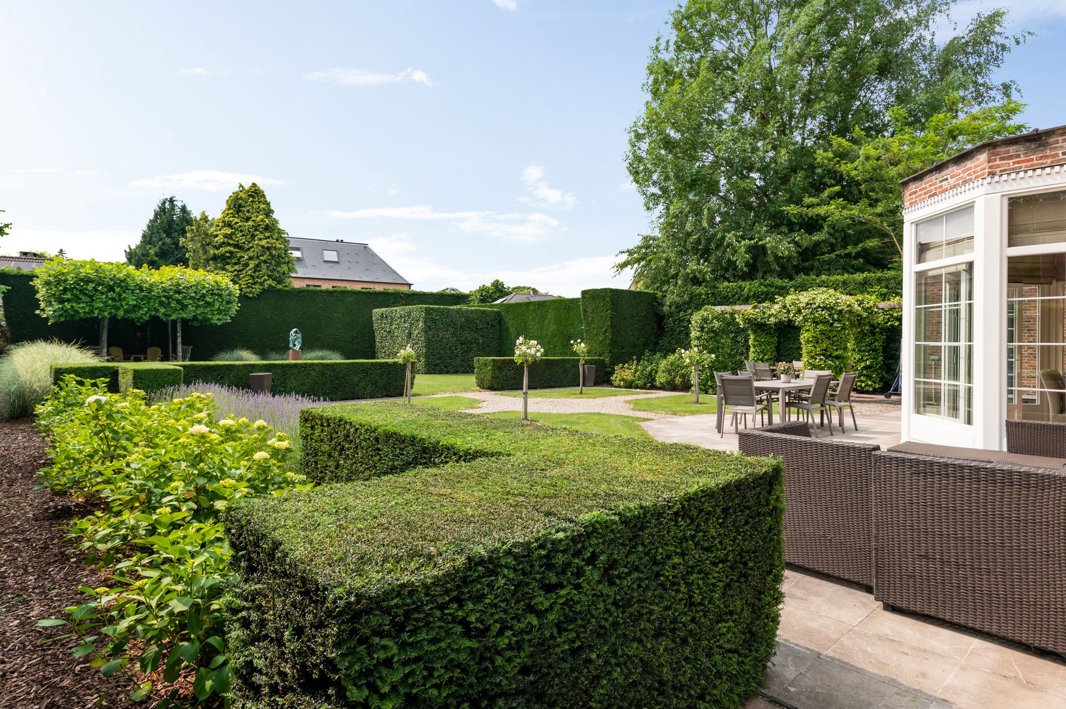 Heel ruime vrijstaande woning op schitterend perceel foto 20