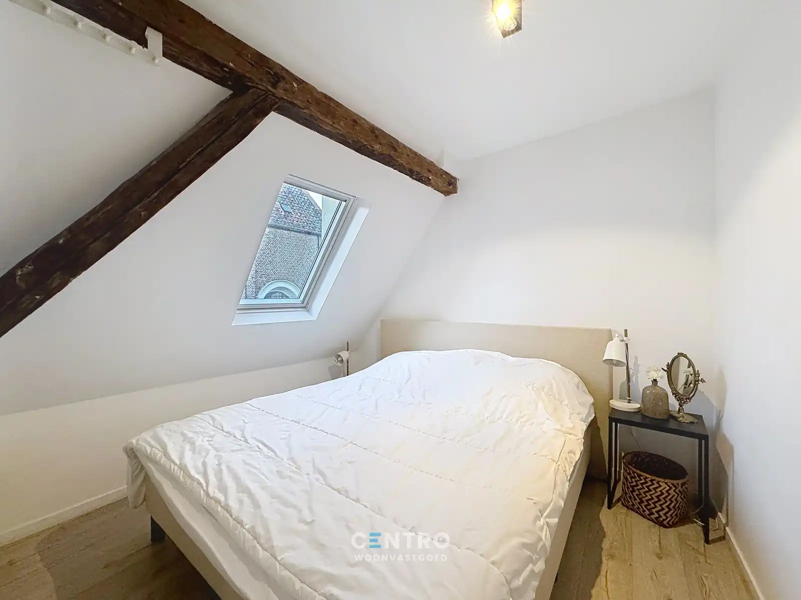 Instapklaar gemeubeld appartement op één van de mooiste locaties van Brugge! foto 12