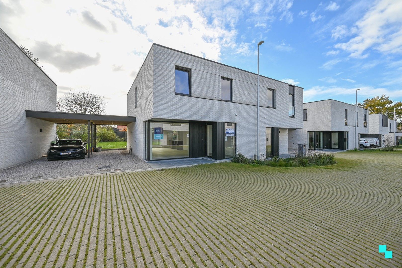 Aantrekkelijke HOB met vier slaapkamers in rustige nieuwe verkaveling foto 10