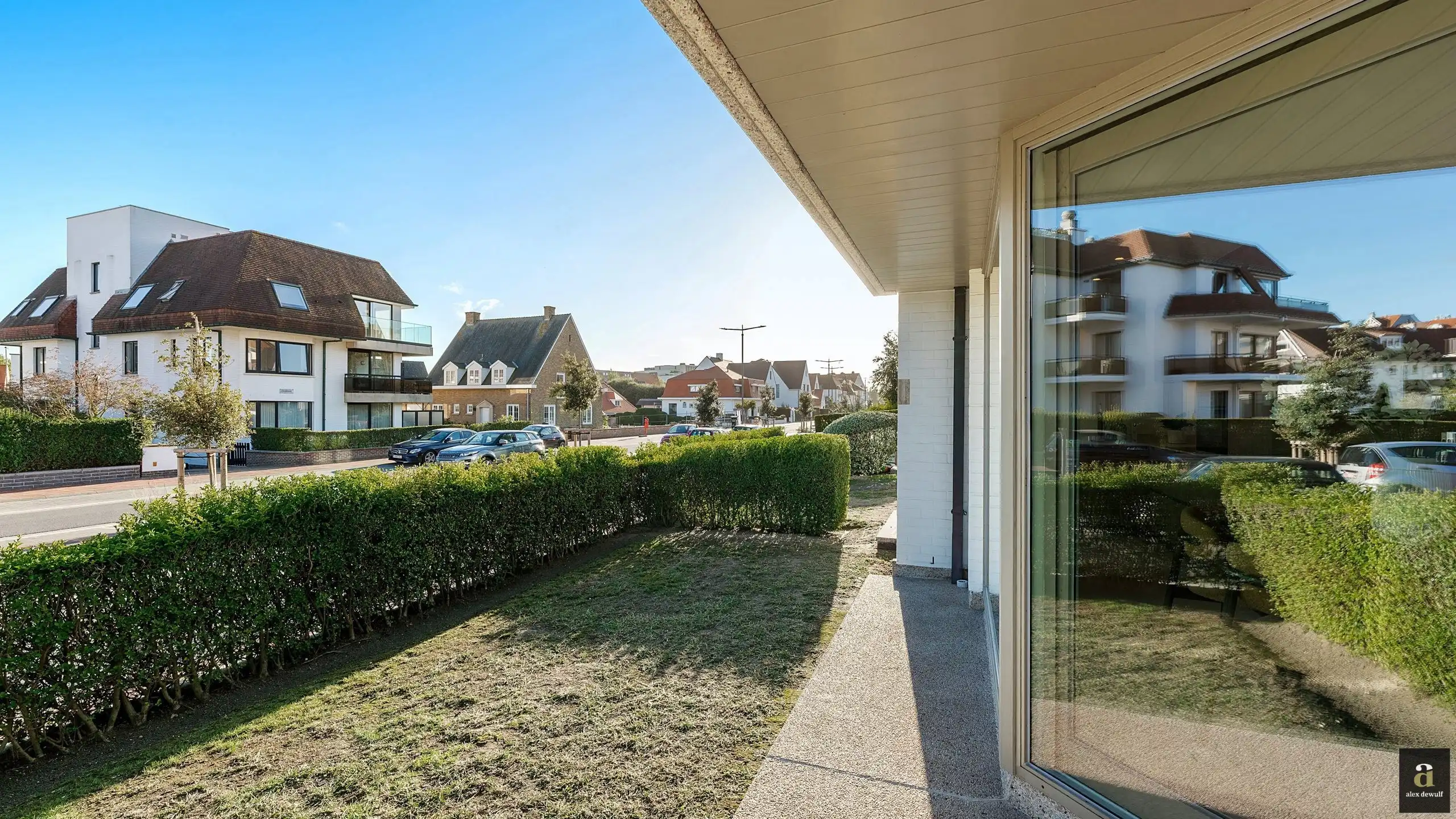 Zuidgericht tuinappartement in de Bayauxlaan nabij het Rubensplein. foto 3