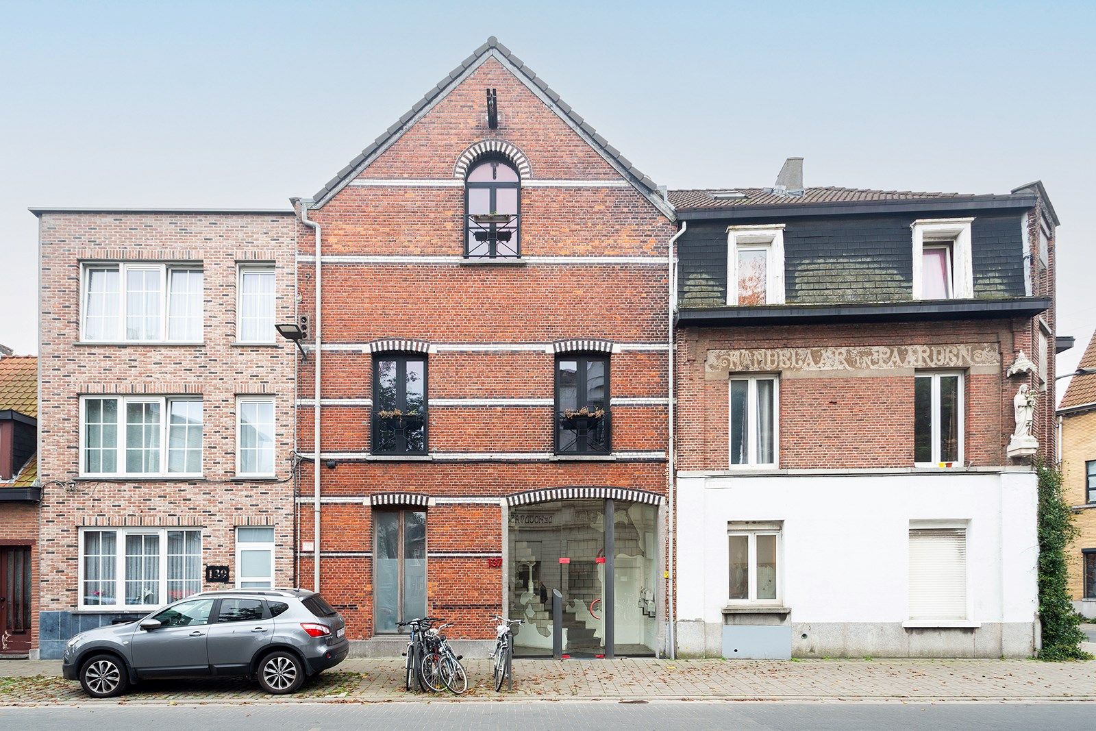 Rustig gelegen, lichte en charmante loft met 2 slaapkamers foto {{pictureIndex}}