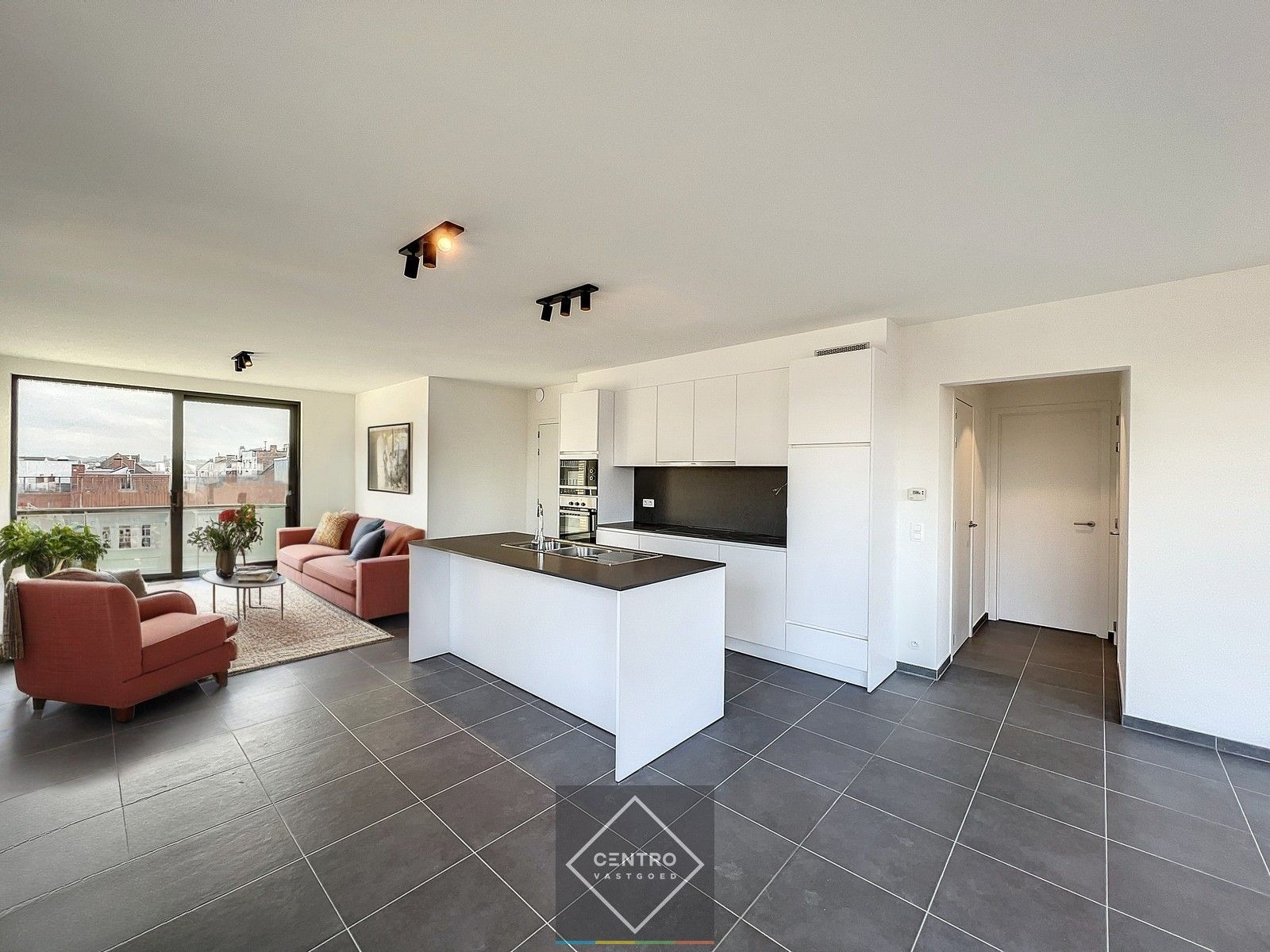 Prachtig geschilderd NB-appartement met RUIM zonneterras (26m²) aan het BEGIJNHOF,  pal in het CENTRUM van Kortrijk ! Aankoop aan 6% BTW mogelijk! foto 18