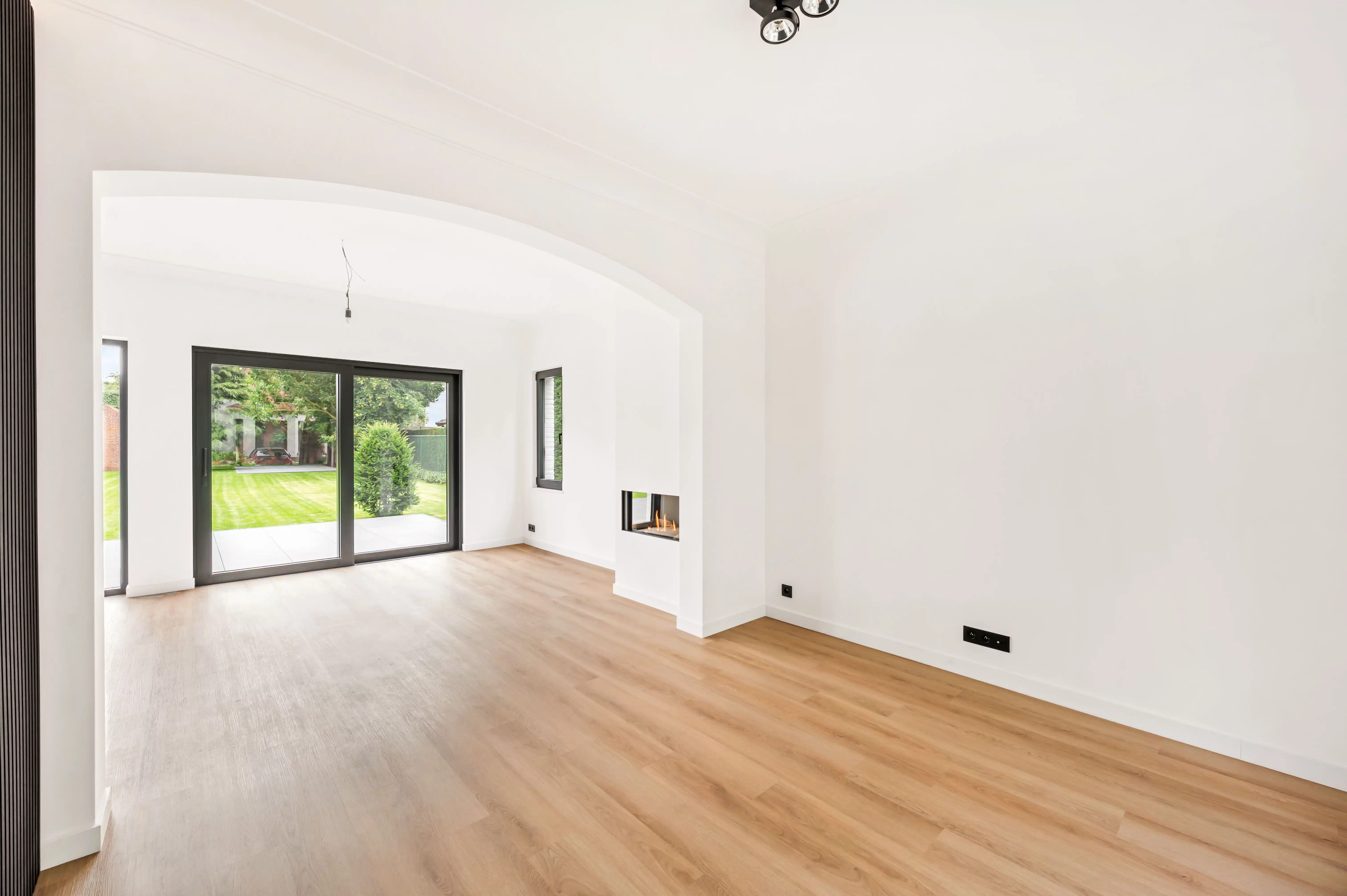 Instapklare woning met 4 slaapkamers en 2 badkamers ! foto 18