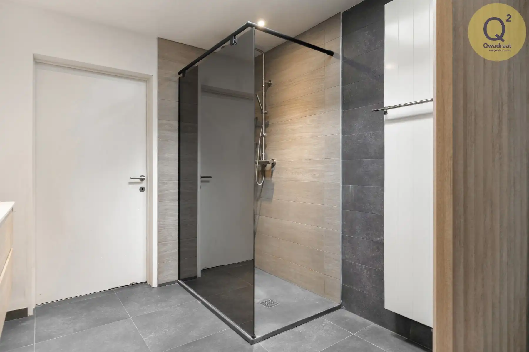 Gerenoveerde instapklare woning met grote tuin foto 23