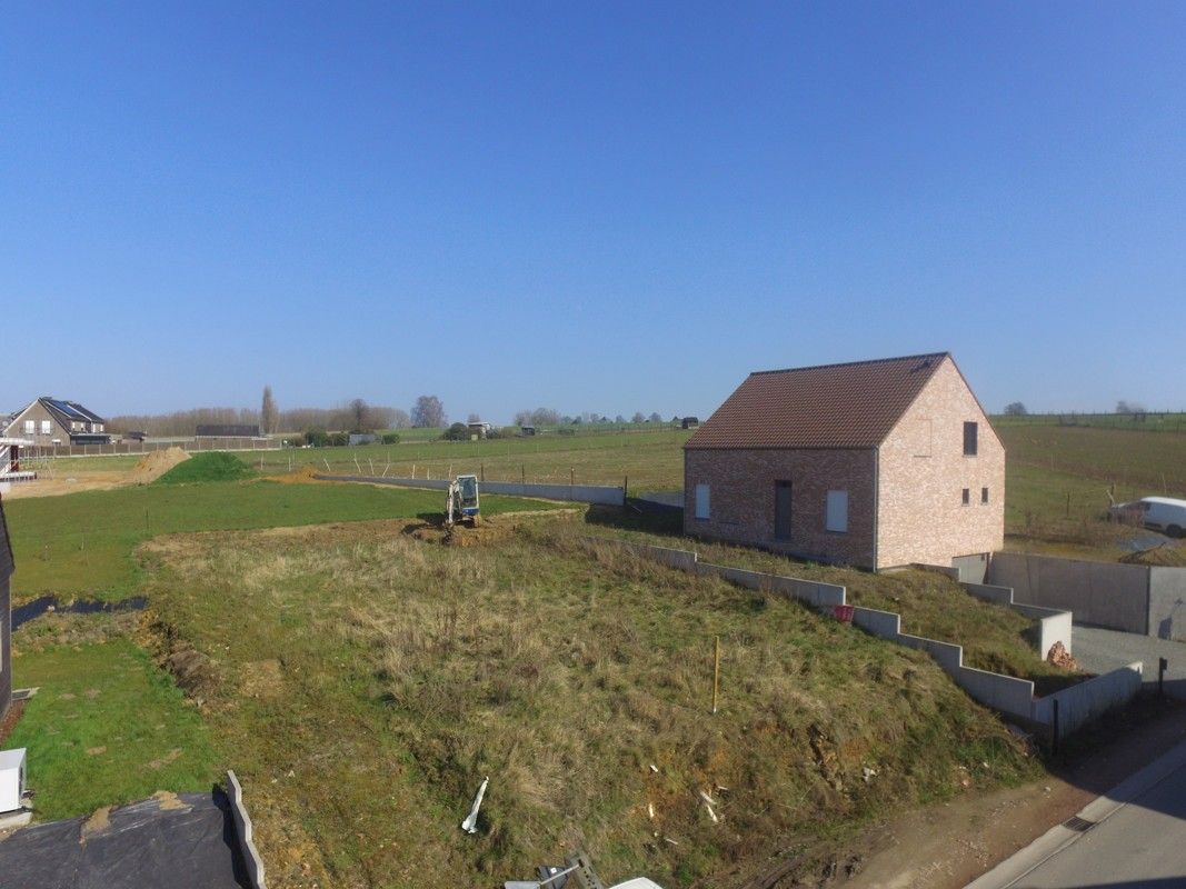 Bouwgrond voor open bebouwing te Michelbeke! foto {{pictureIndex}}