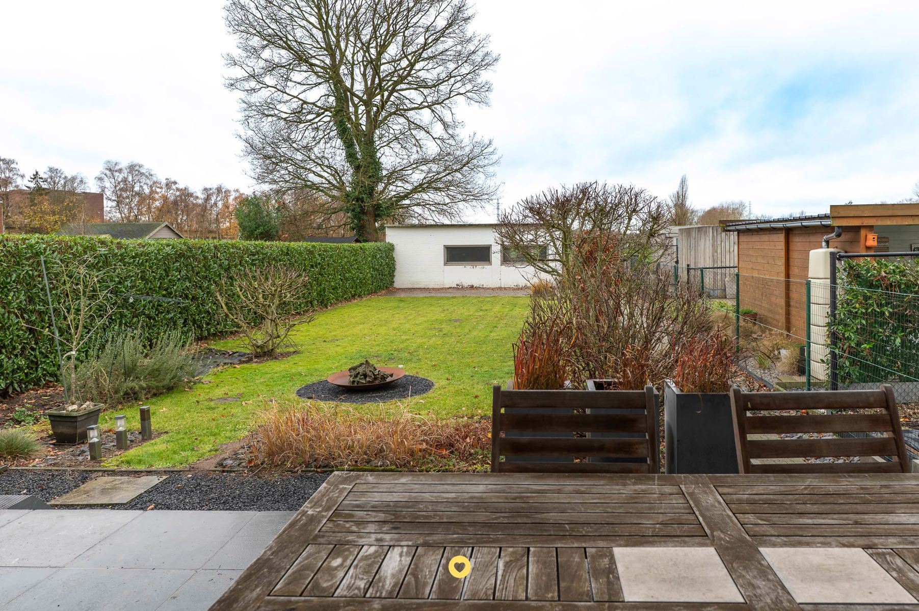 Rustig gelegen instapklare HOB met 4 SLK's, bureau en tuin foto 7