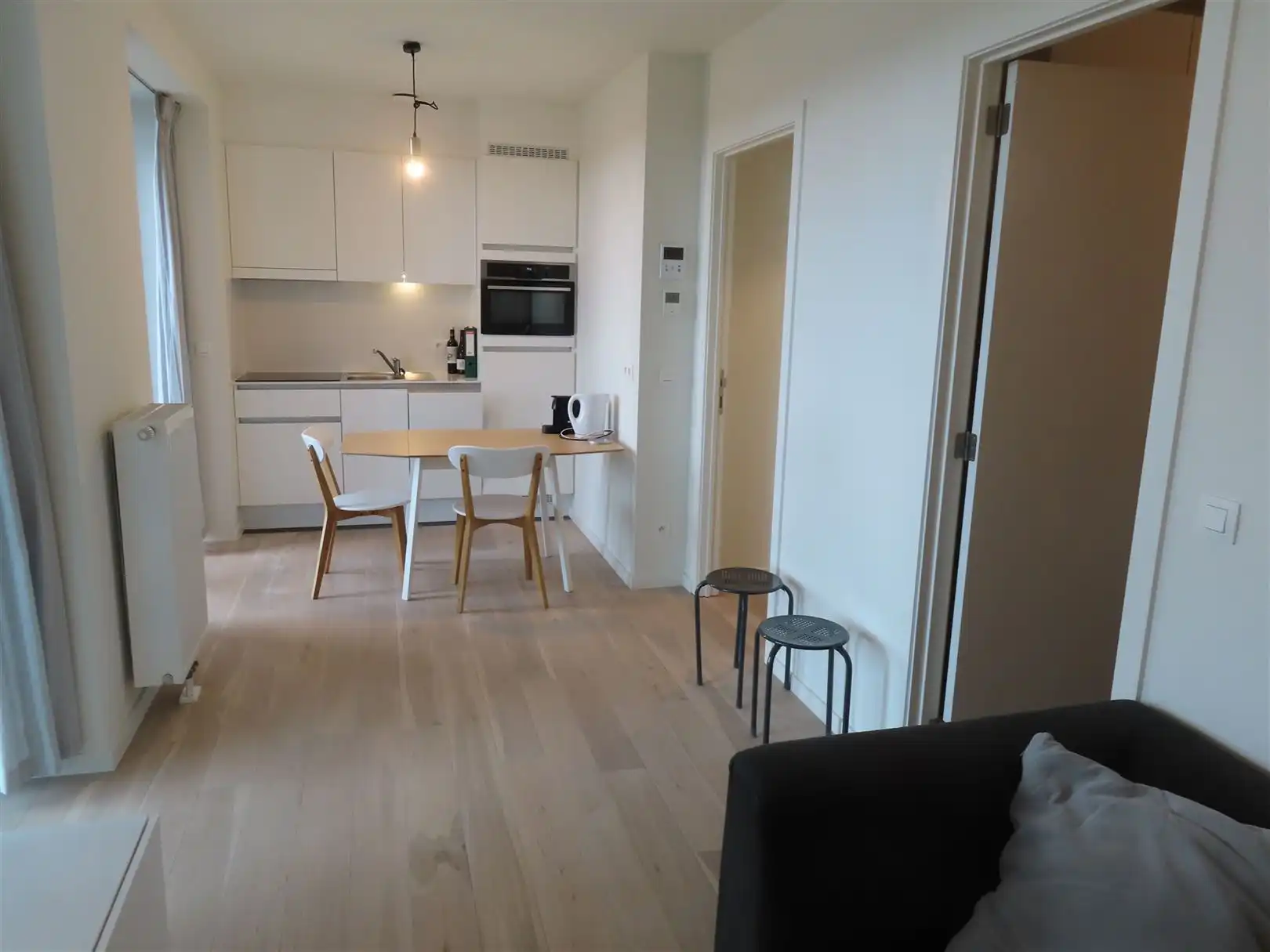 Gemeubelde studio met terras op het Nieuw Zuid!   foto {{pictureIndex}}