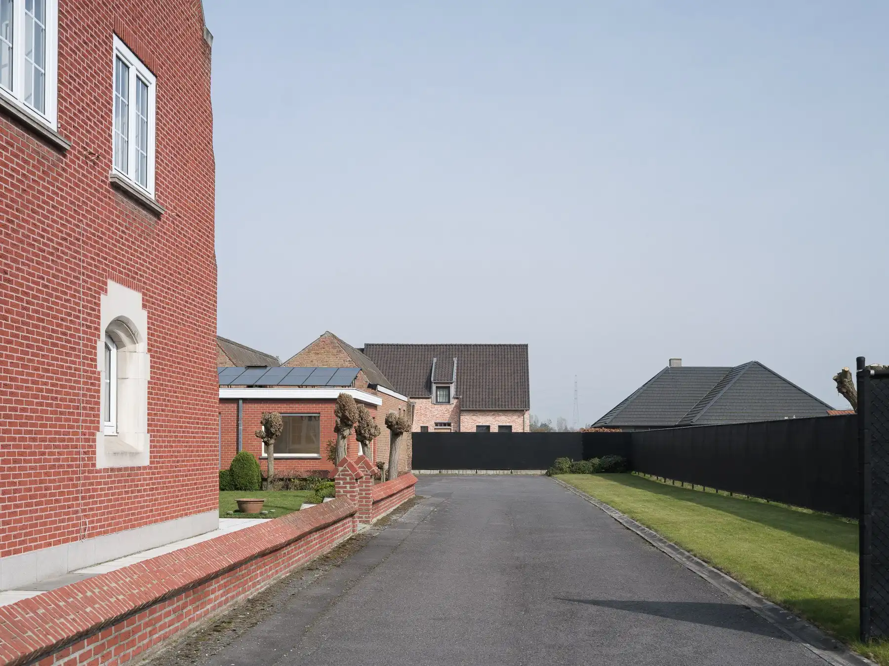 Halfopen herenhuis met loods en uitzonderlijk veel potentieel. foto 3