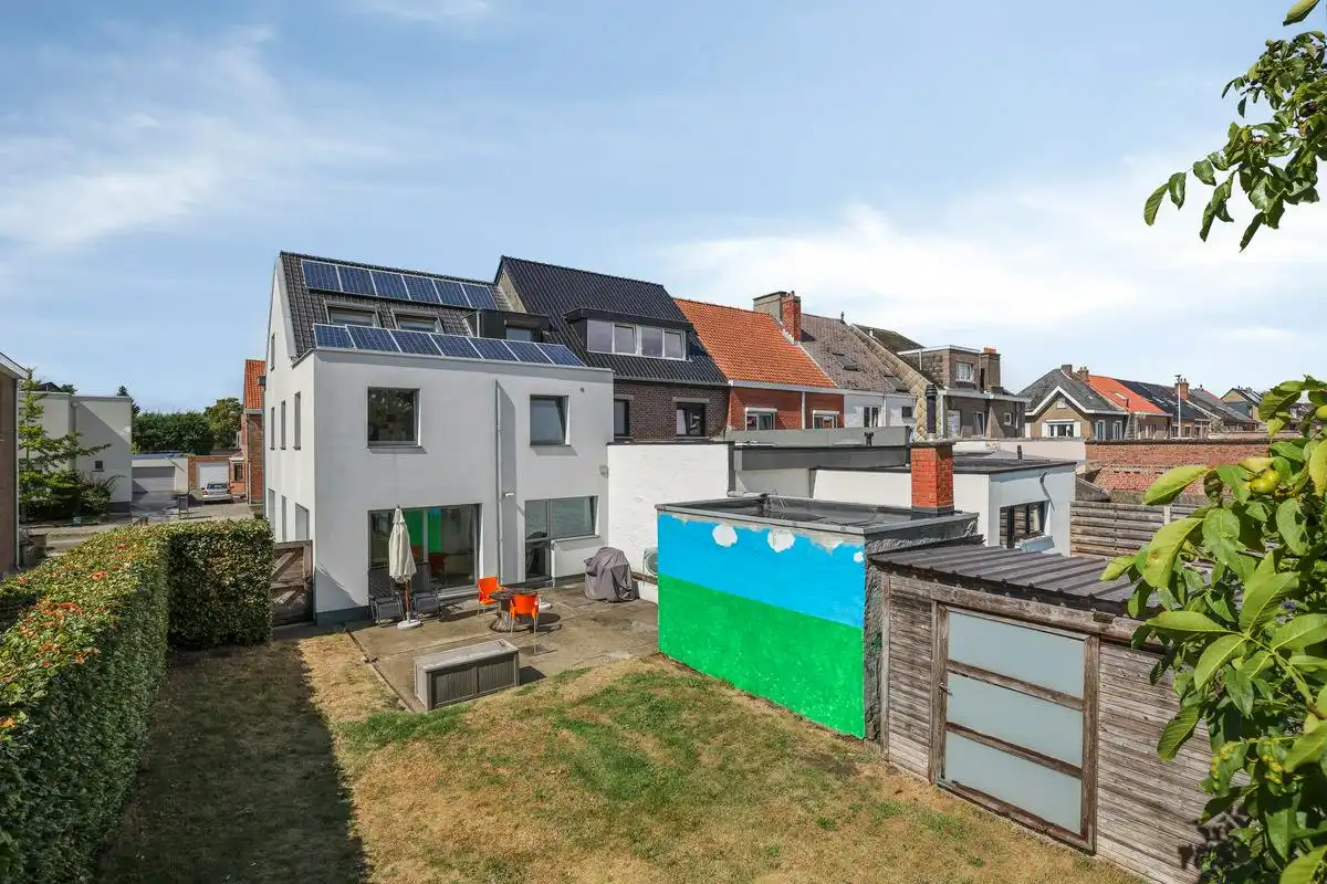 Instapklare woning met 4 slaapkamers te koop in hartje Zwijnaarde foto 14