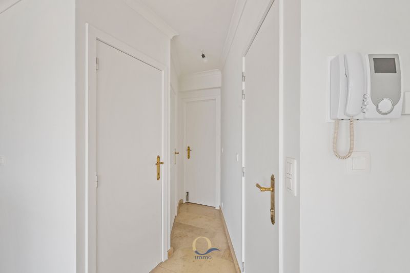 Schitterend gelegen 1 slpk penthouse met royaal dakterras foto 14
