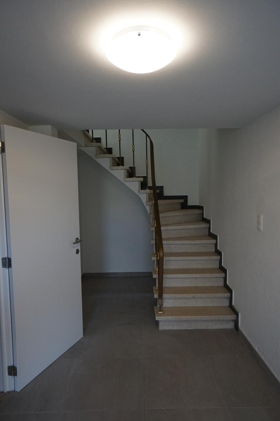 Woning met 3 slaapkamers + ruime garage foto 2