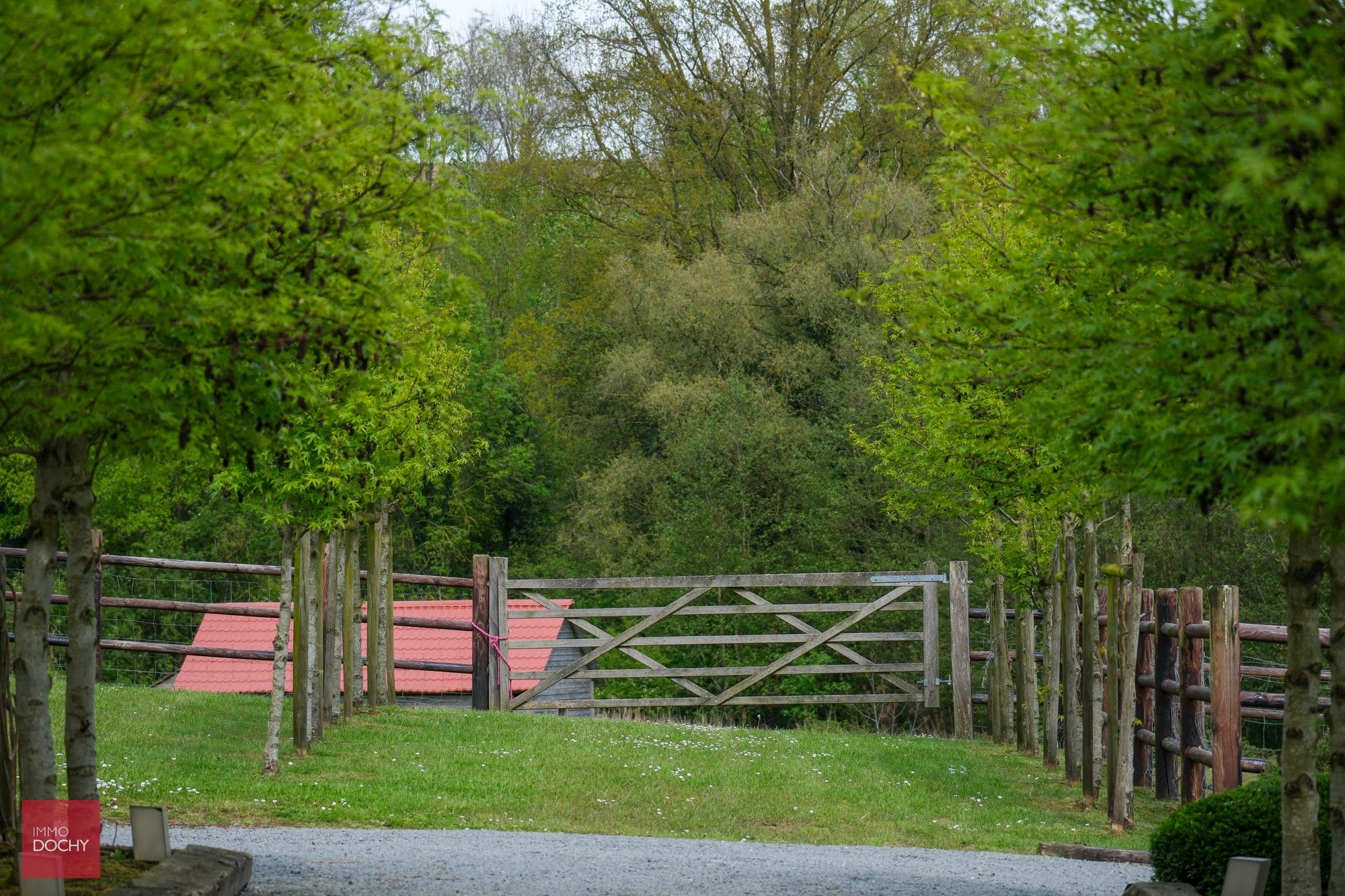 Volledig uitgeruste en energiezuinige vierkantshoeve met paardenfaciliteiten in de Vlaamse Ardennen (kant Brakel) foto 7