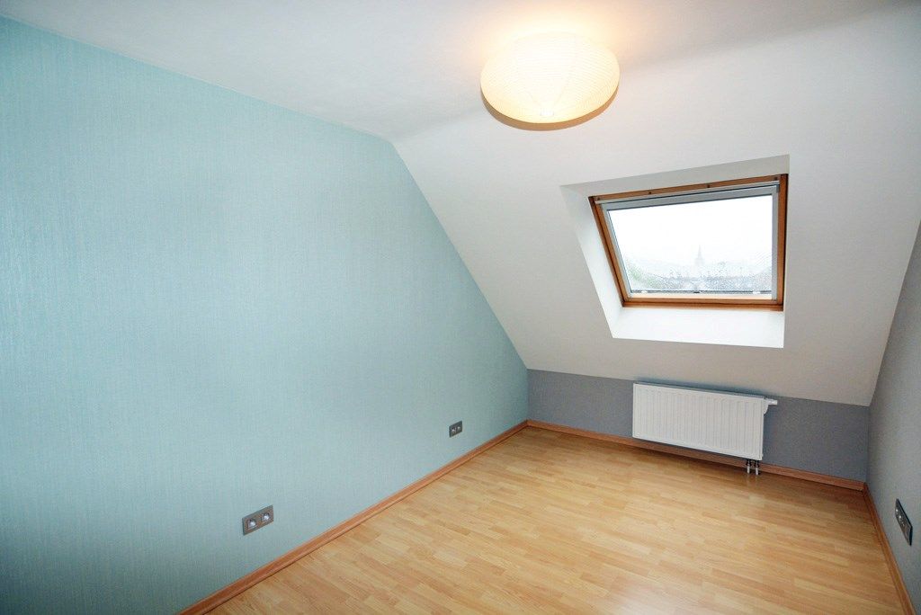 Modern triplex appartement met 3 slpks, terras, kelderberging en autostaanplaats. foto 17