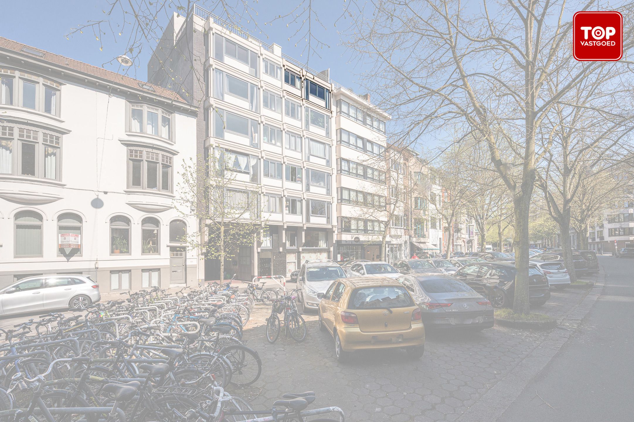 Instapklaar, lichtrijk appartement nabij Sint-Pietersstation foto 15