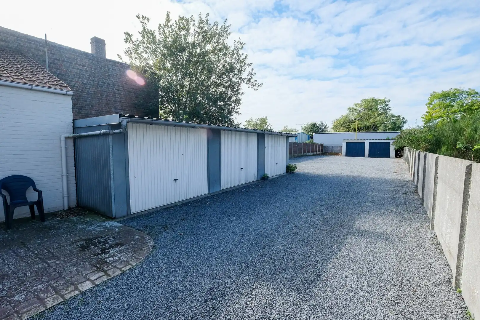1-slaapkamerappartement met garage op een rustige locatie in Eeklo! foto 8