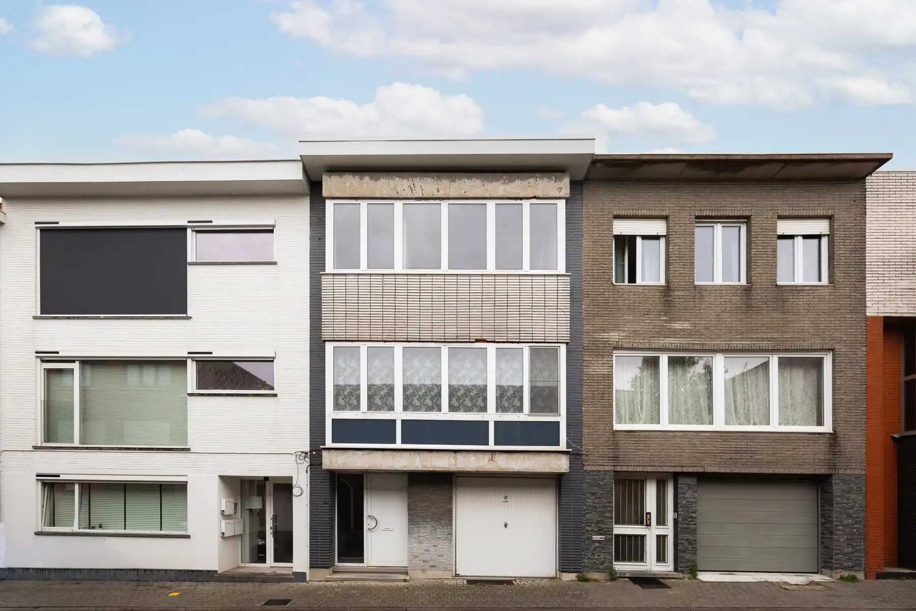 Hoofdfoto van de publicatie: Ruime renovatie bel-etage woning met tuin en garage 