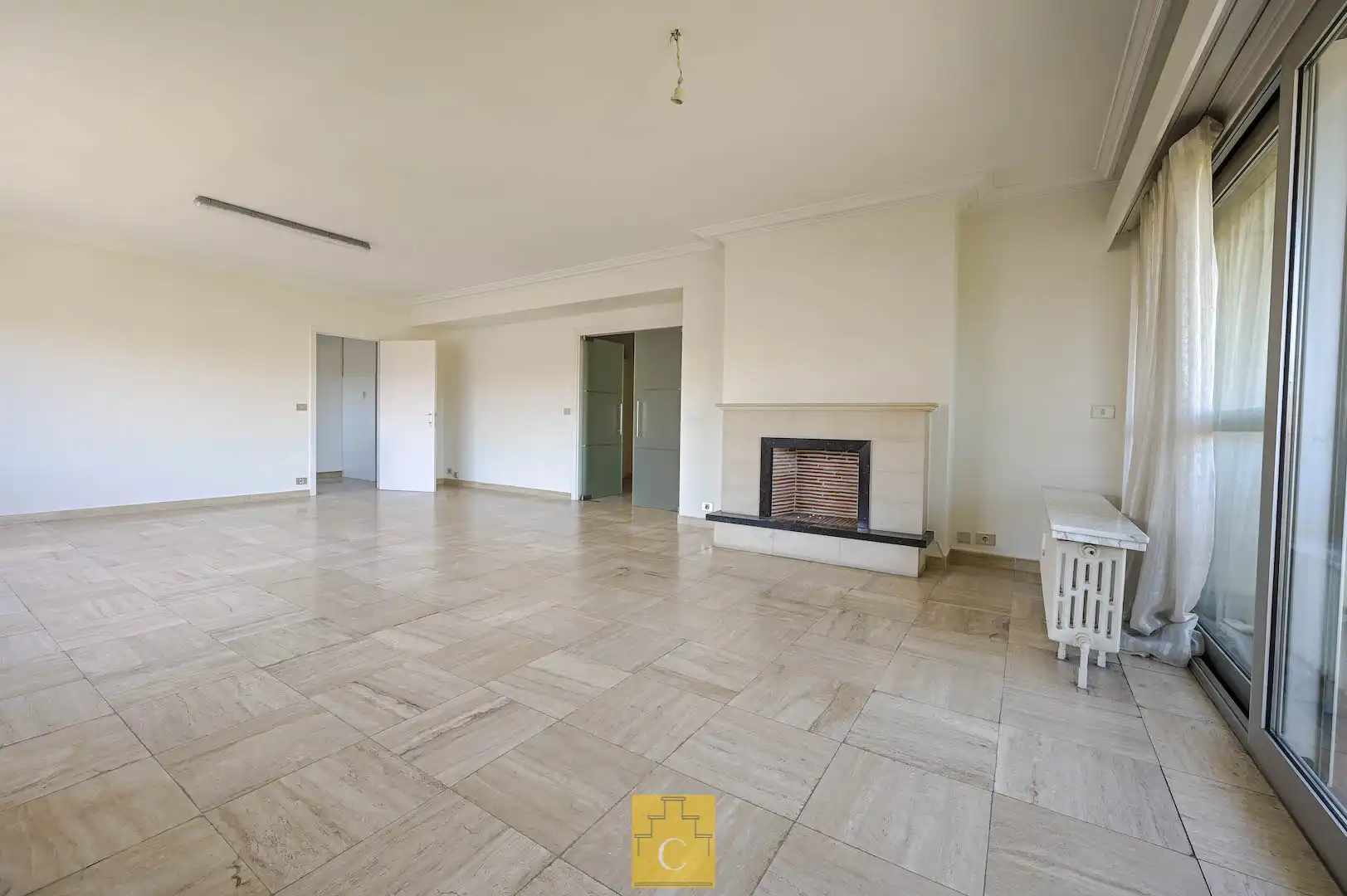 Ruim hoekappartement (155 m2) te Sint-Andries, 3 slaapkamer, terras , lift en garagebox foto 8