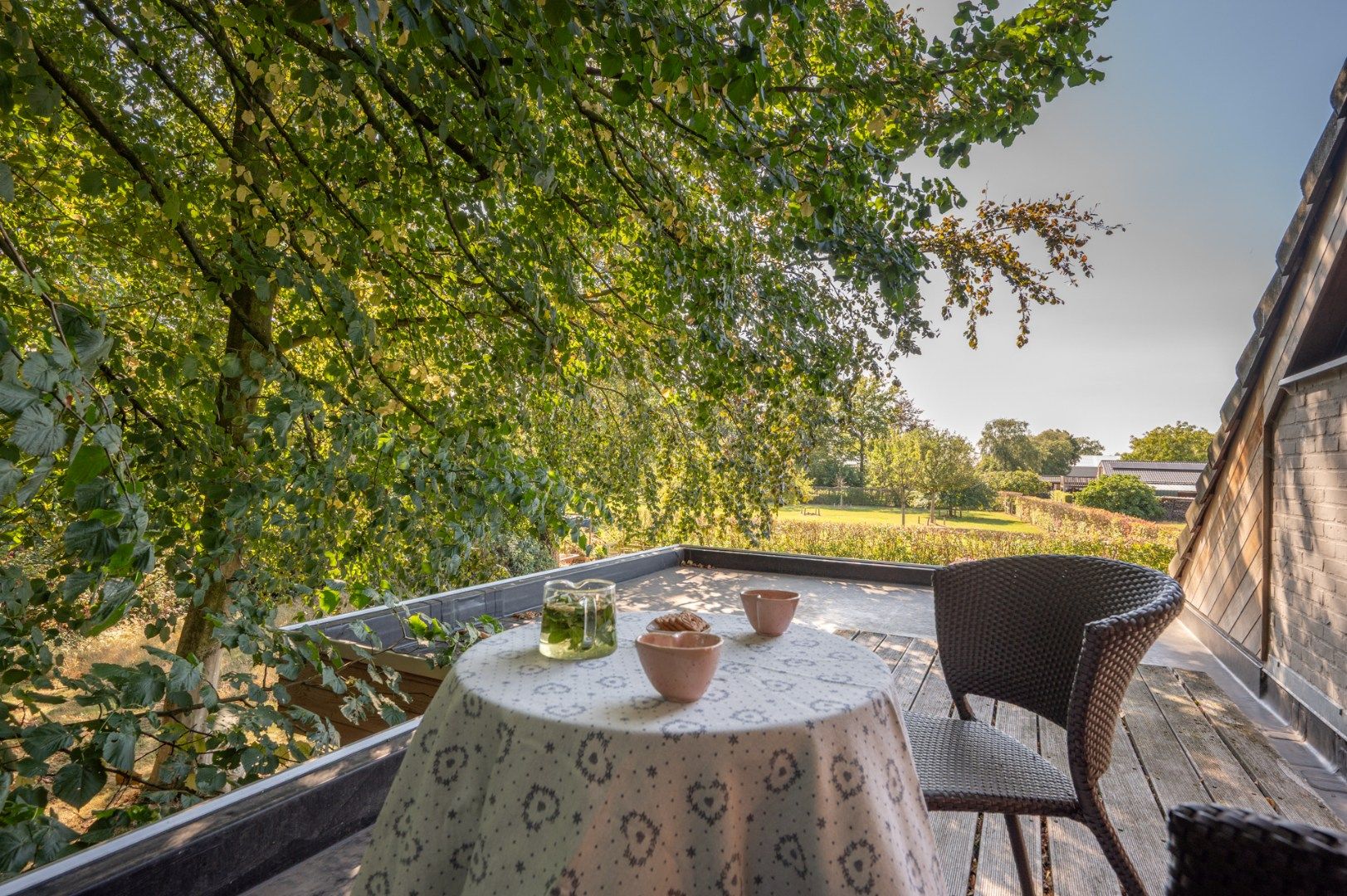 charmante vrijstaande woning in een oase van groen foto 19