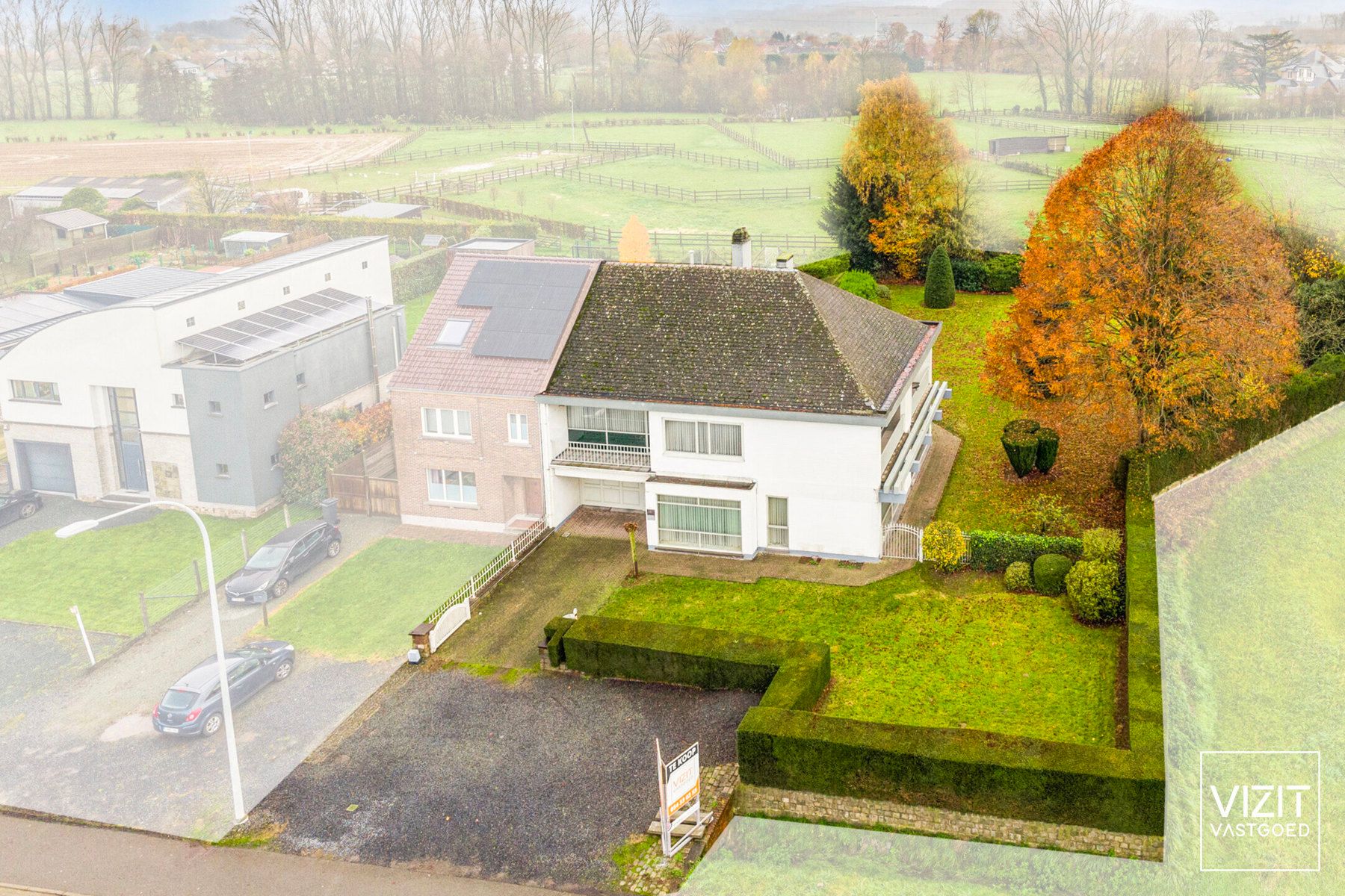 Ruime woning langs de stadsrand van Ninove  foto 2