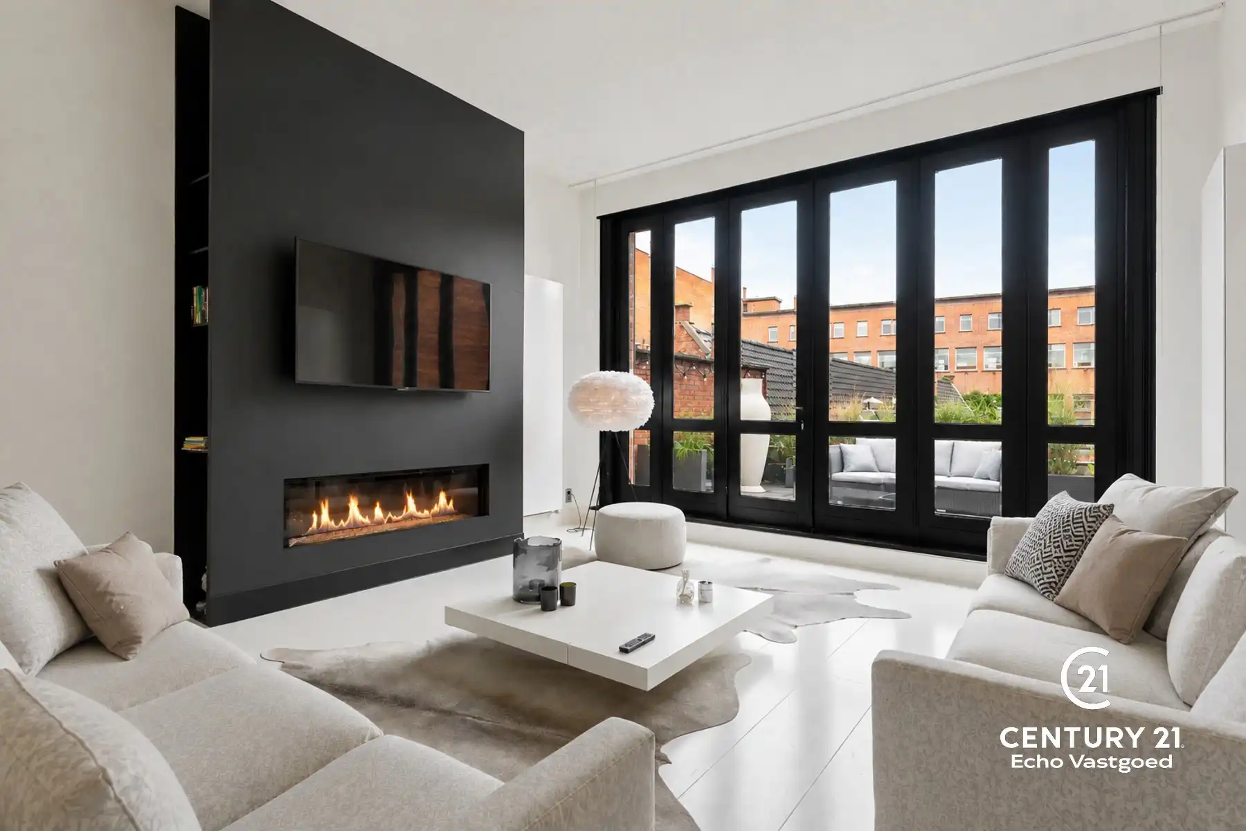 Groot handelspand met luxe duplexappartement en grote garage foto 12