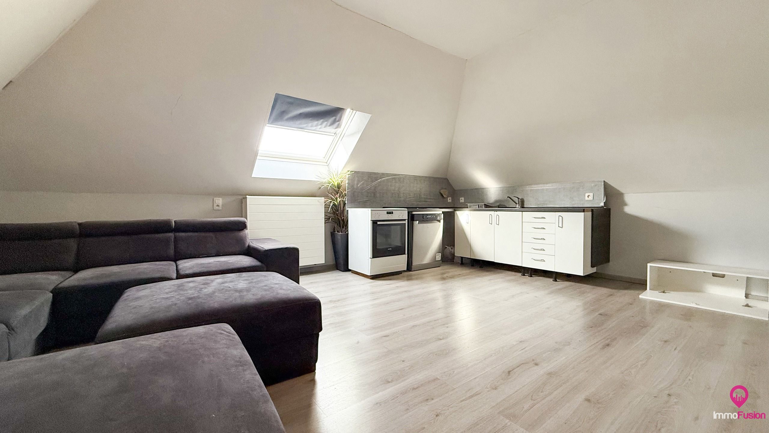 Instapklare, volledig gerenoveerde woning met 4 slaapkamers! foto 33