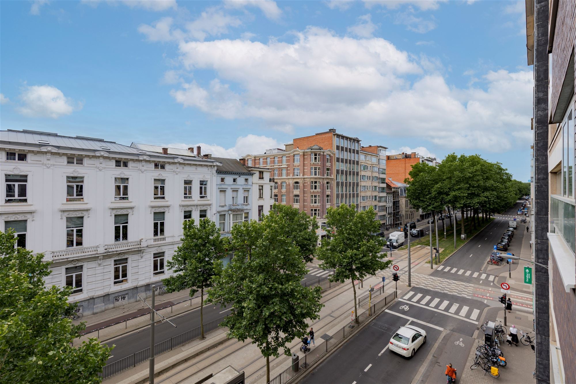 Perfect instapklaar en ruim 1 slaapkamer appartement op de Belgiëlei foto 20